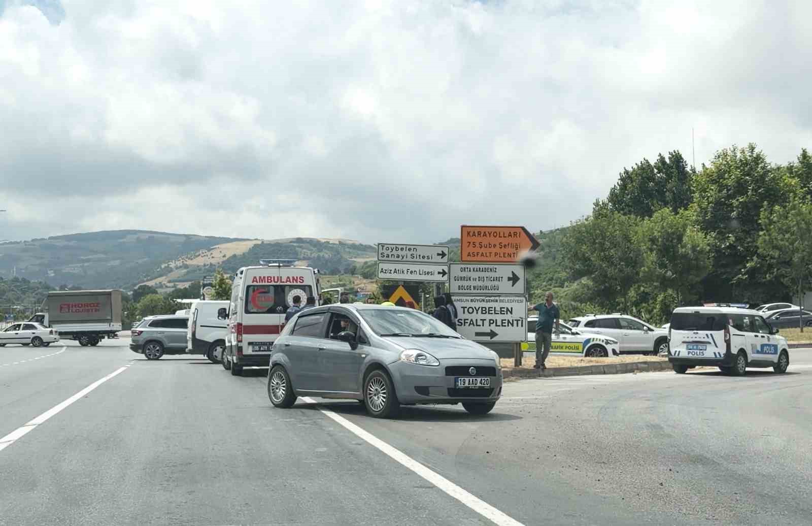 kontrolden-cikan-otomobil-refuje-carpti-1-yarali