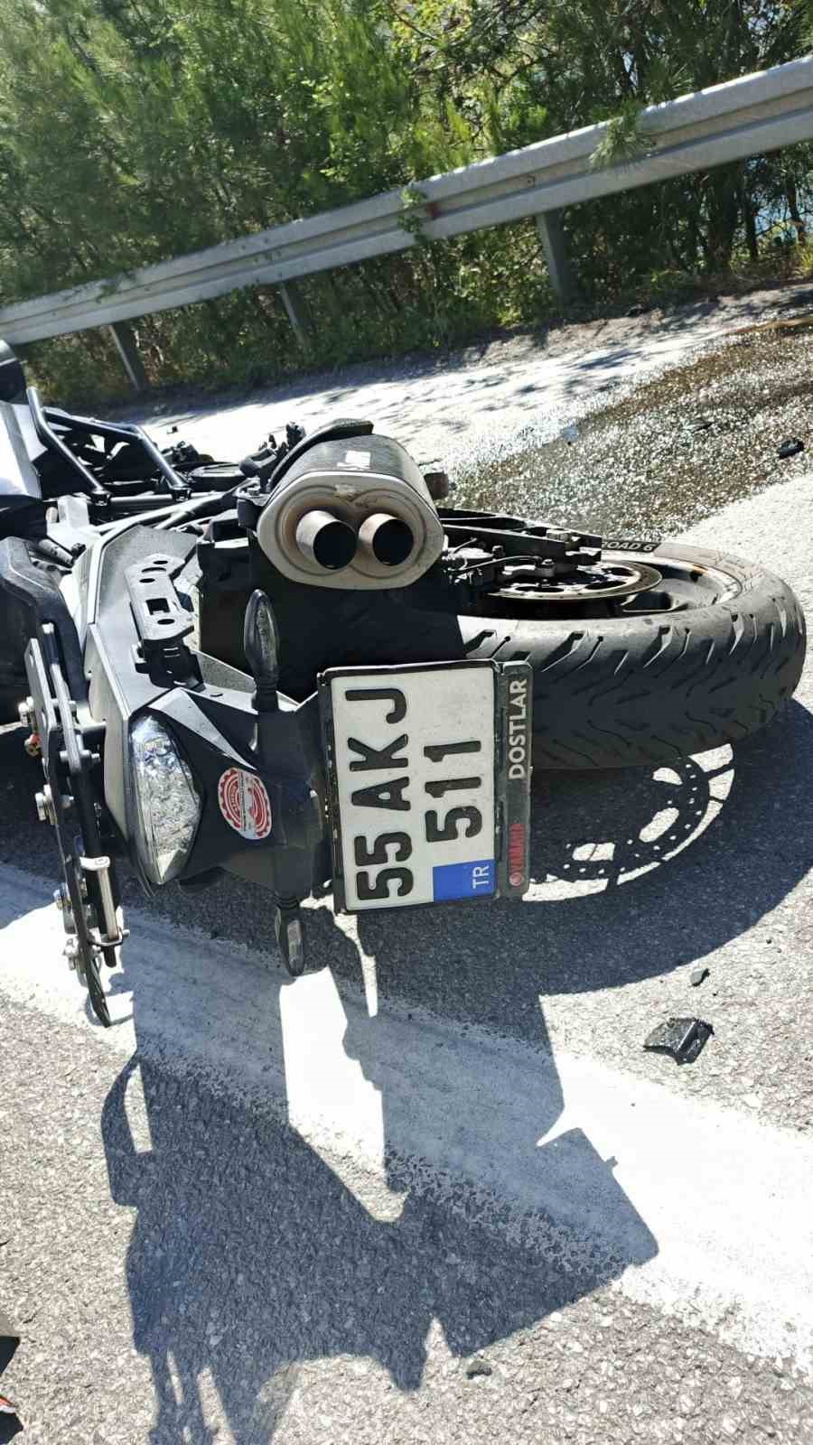 motosiklet-ile-minibus-carpisti-motosiklet-surucusu-hayatini-kaybetti