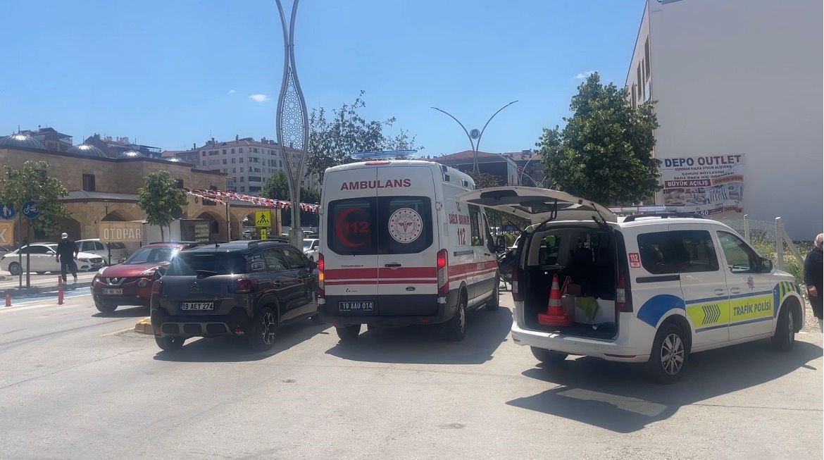 motosikletin-carptigi-yaya-yaralandi