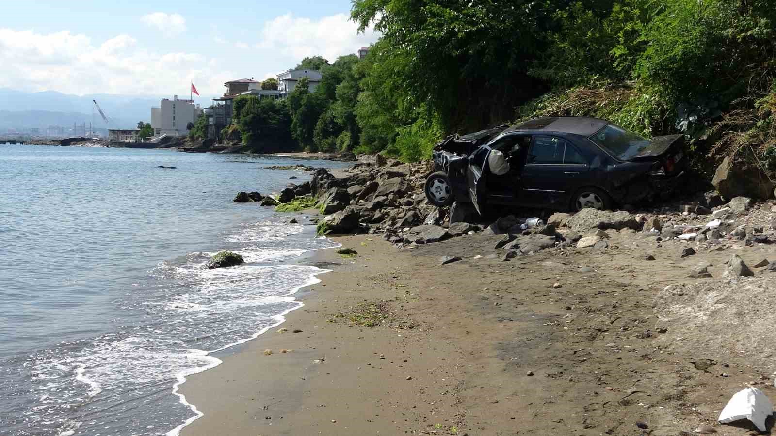 orduda-otomobil-30-metreden-deniz-kiyisina-uctu-ucak-dusuyor-zannettim