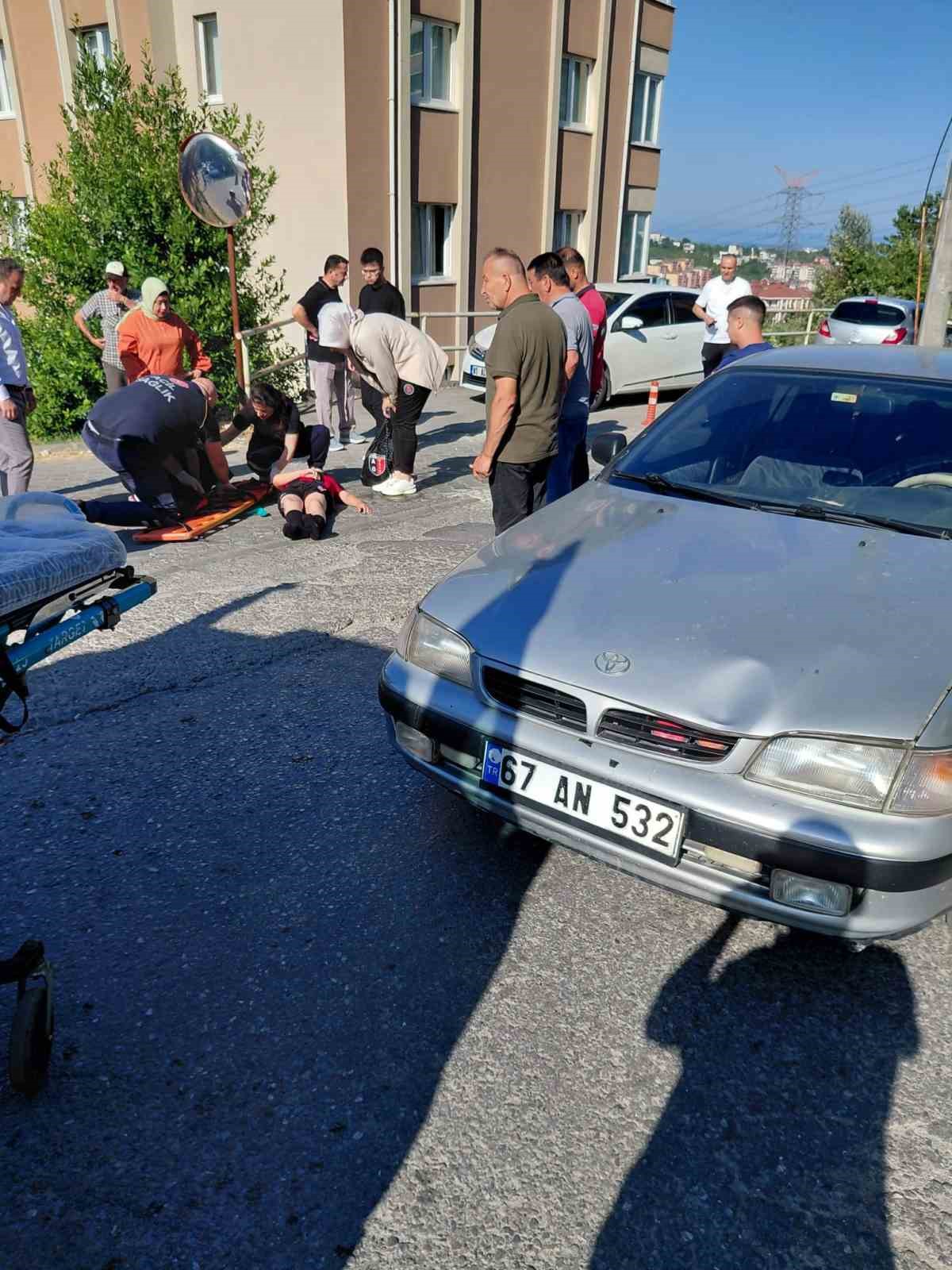 otomobilin-carptigi-cocuk-yaralandi