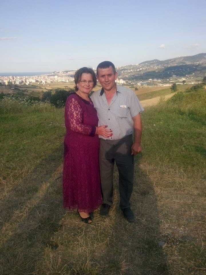 park-halindeki-tira-carpan-otomobilde-2-kisi-hayatini-kaybetti