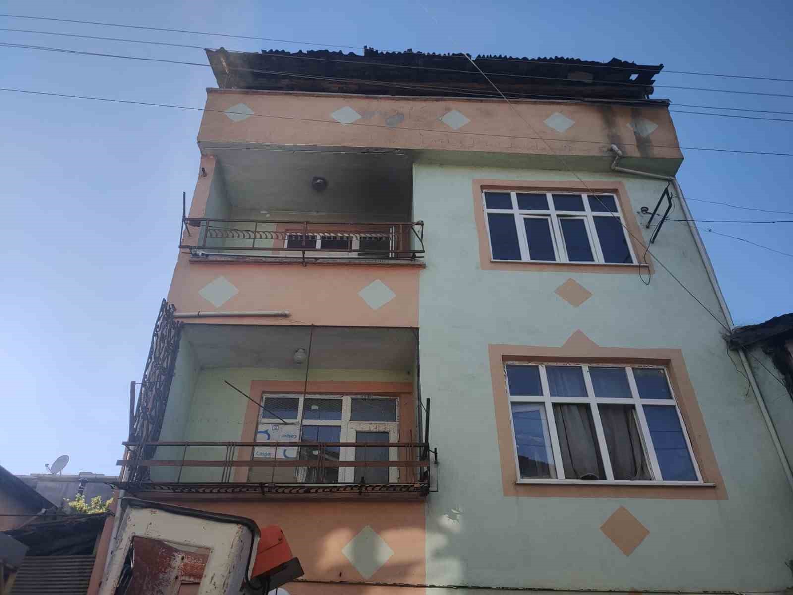 samsun-vezirkoprude-ev-yangini-1-agir-yarali