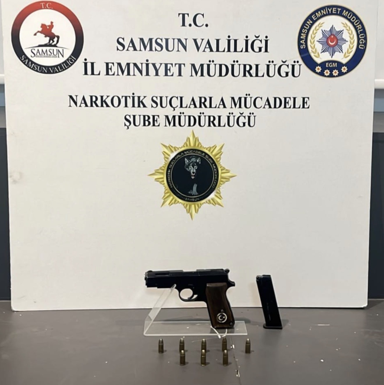 samsunda-4-ilcede-uyusturucu-operasyonu-6-gozalti