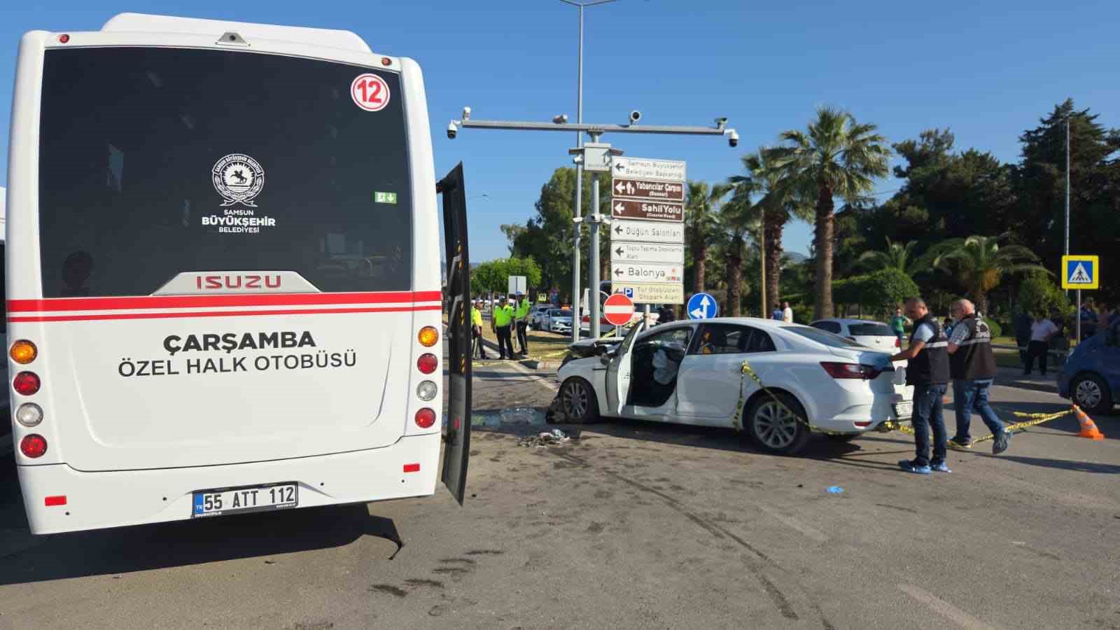 samsunda-otomobil-ile-halk-otobusu-carpisti-7-yarali