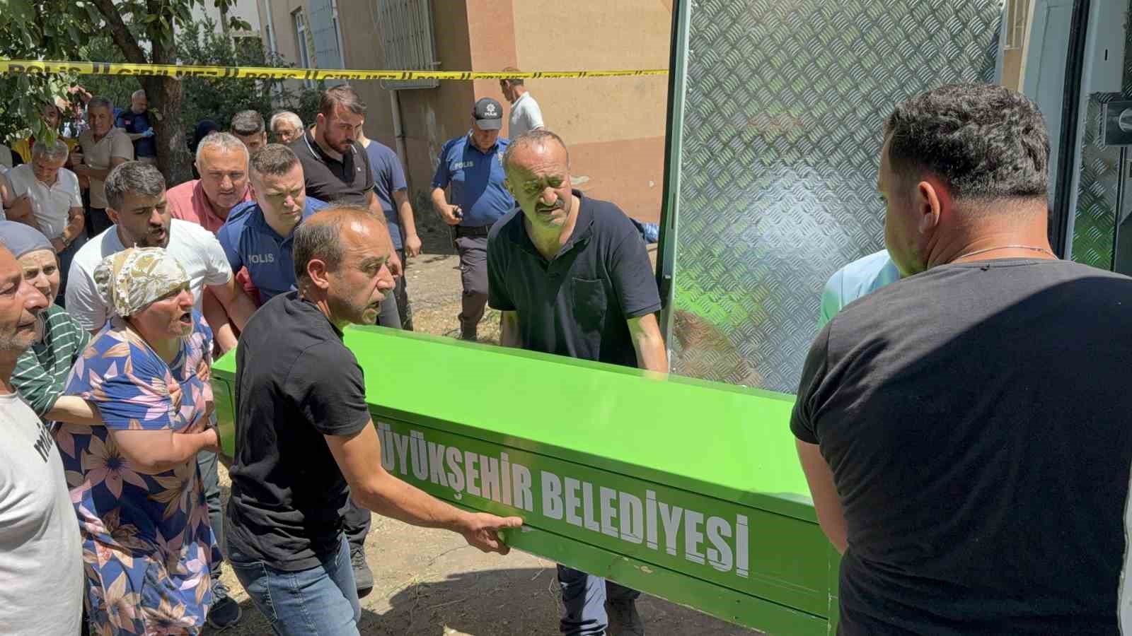 samsunda-pencereden-dusen-16-yasindaki-cocuk-hayatini-kaybetti