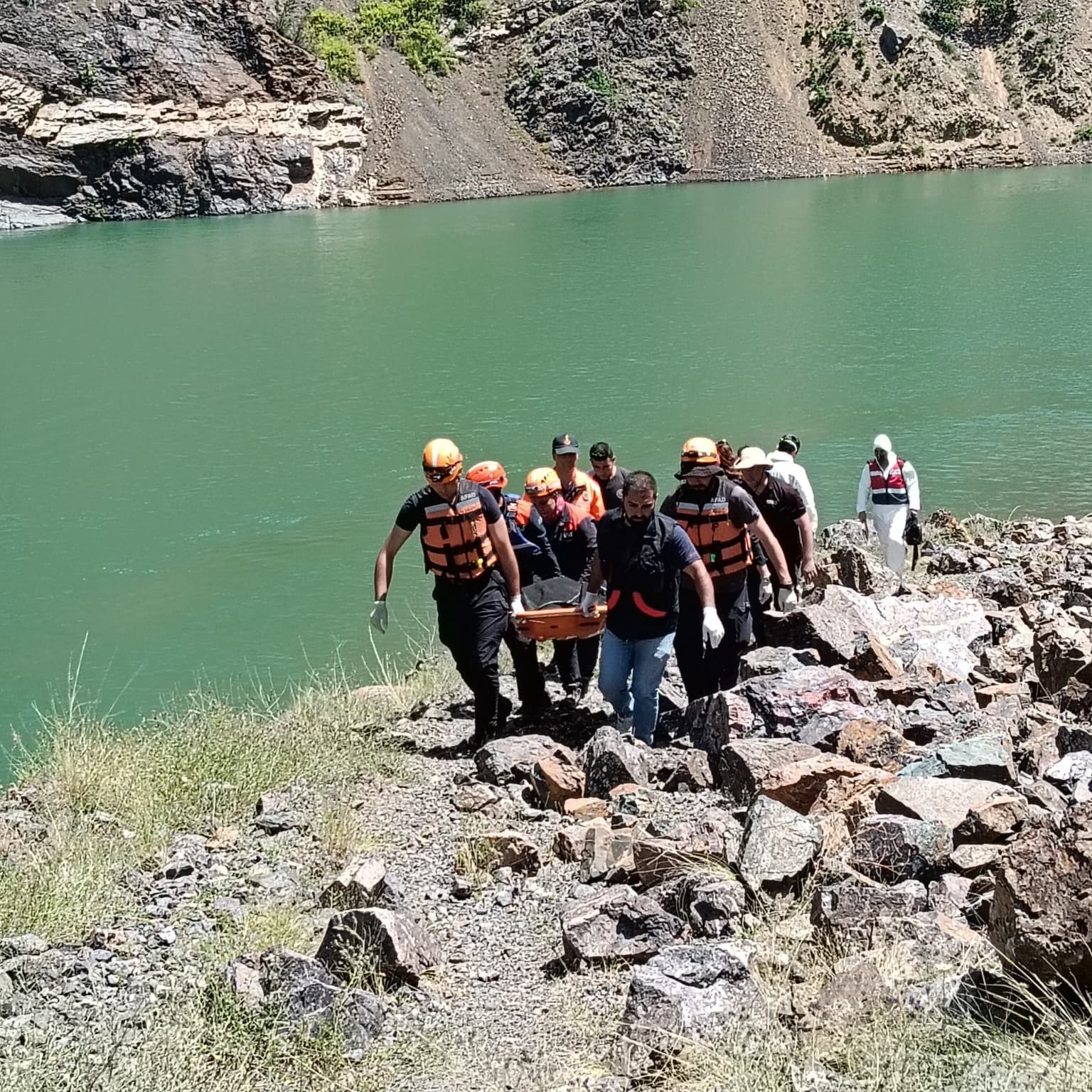 savsat-deresinde-kaybolan-babanin-cansiz-bedenine-ulasildi