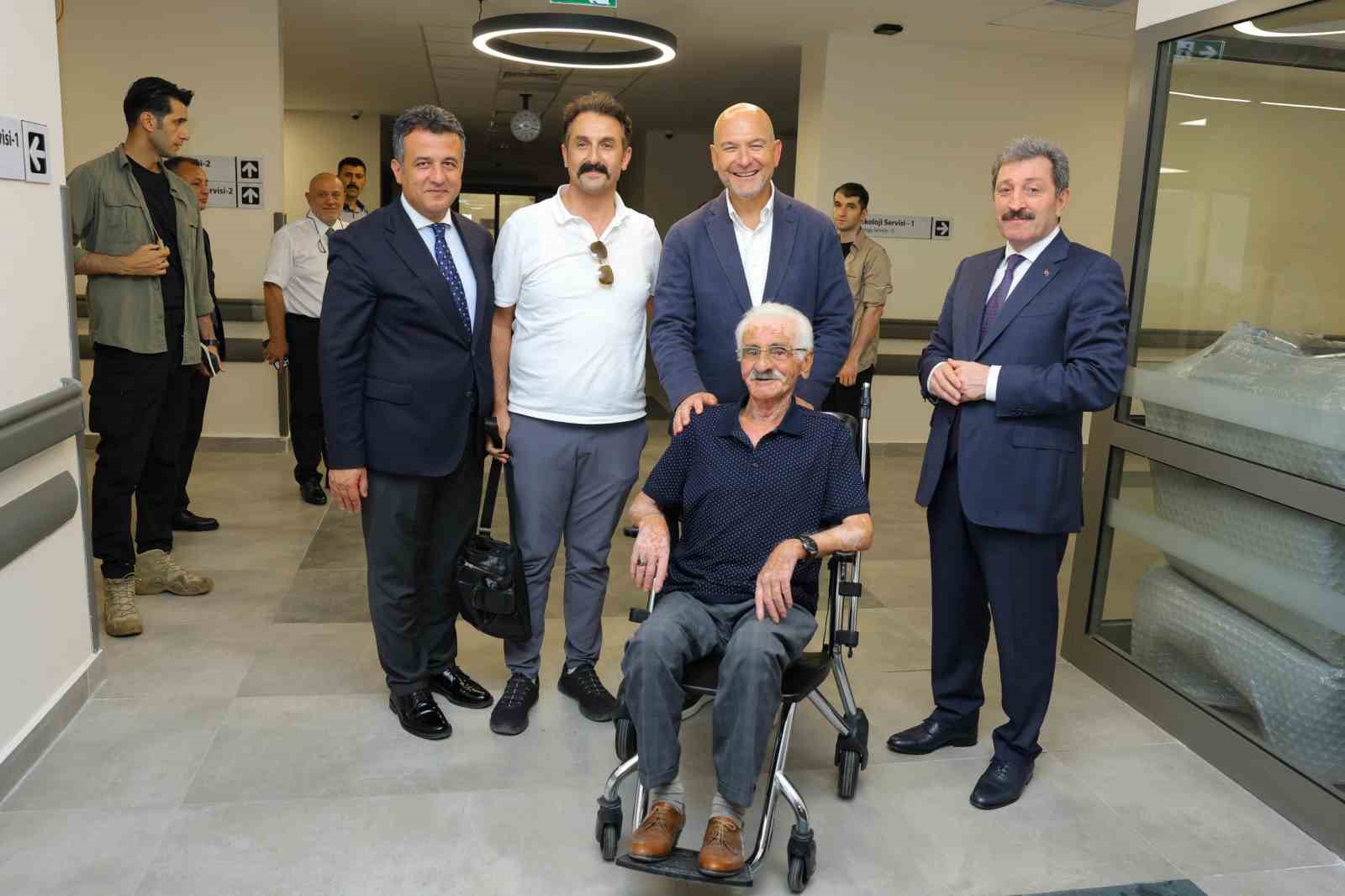 suleyman-soylu-samsun-sehir-hastanesinde-hastalari-ziyaret-etti