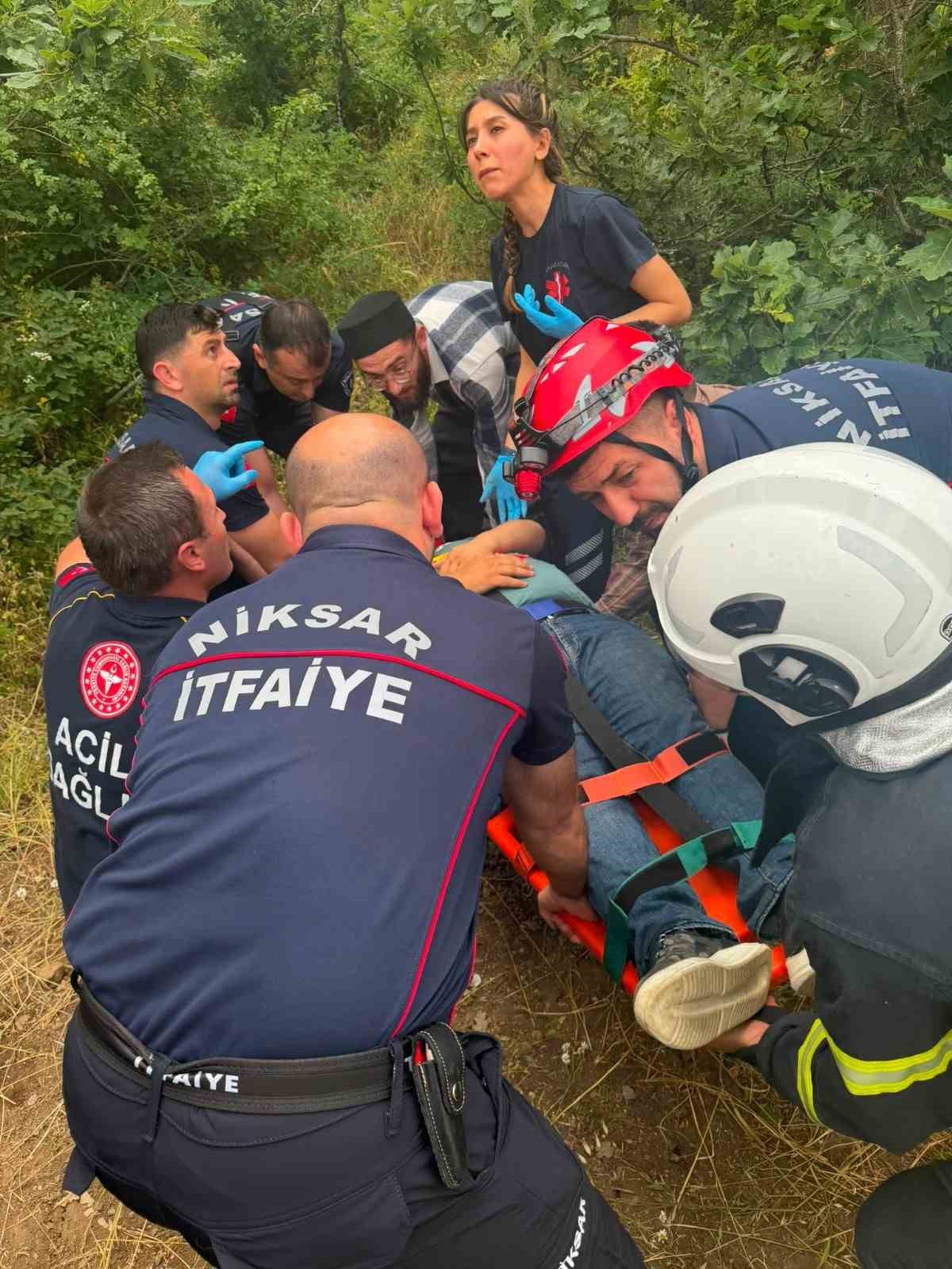 tokatta-kontrolden-cikan-hafif-ticari-arac-takla-atti-5-yarali
