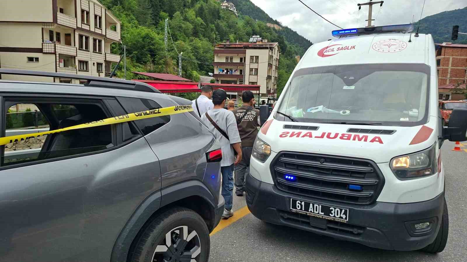 trabzonda-trafik-kazasi-7-arap-turist-yarali