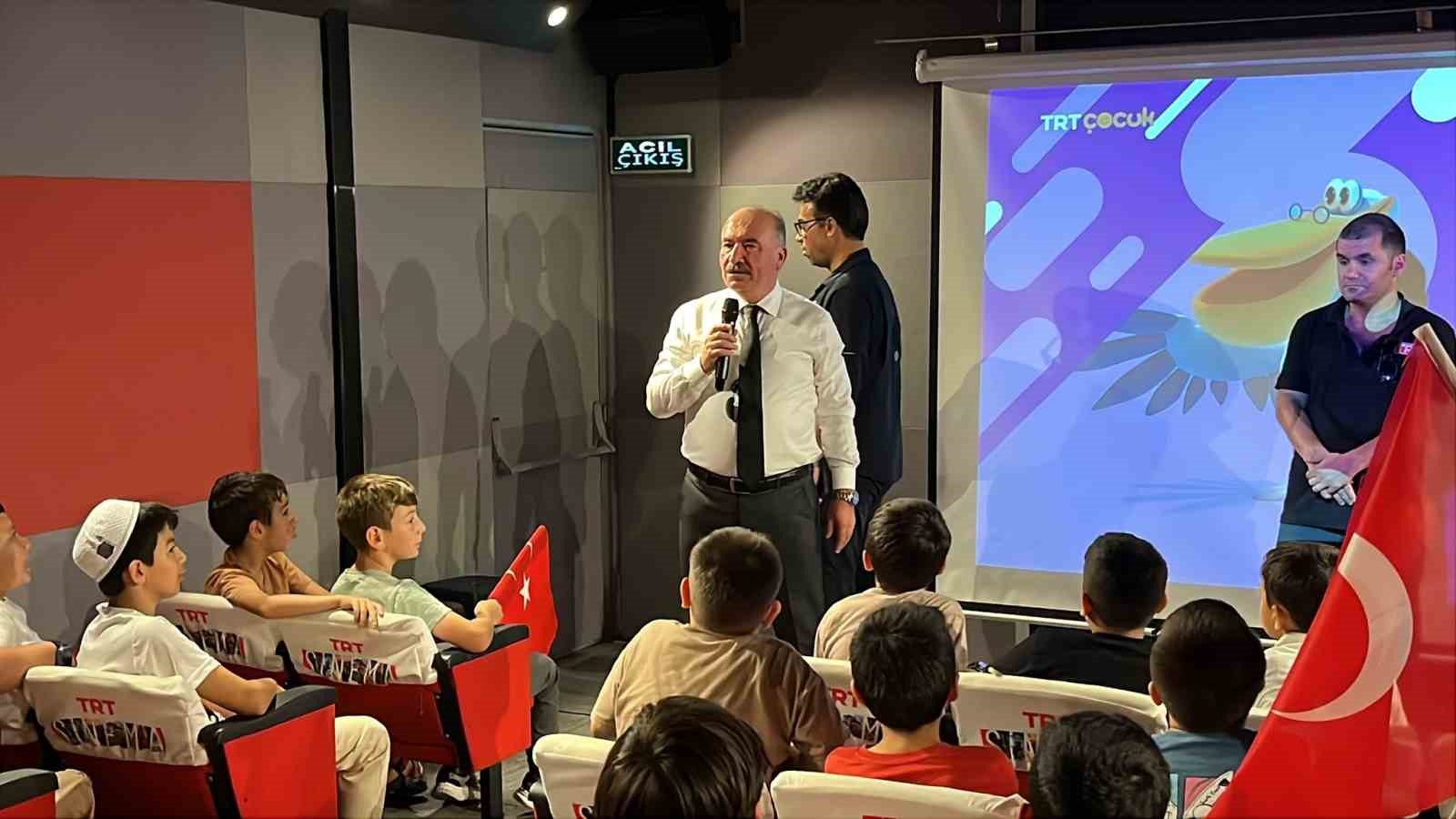 trt-sinema-tiri-corumlu-cocuklar-icin-perdelerini-acti