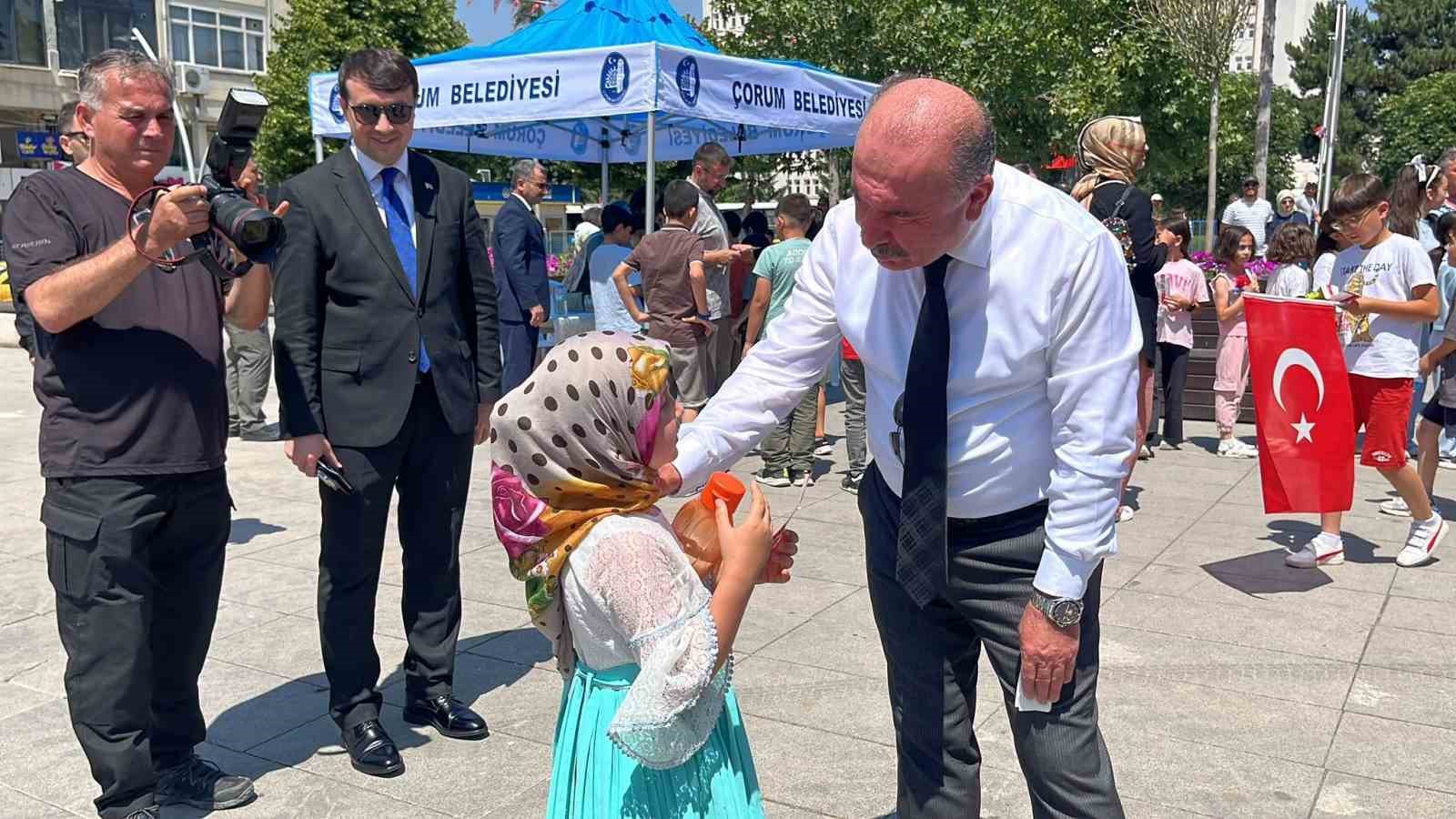 trt-sinema-tiri-corumlu-cocuklar-icin-perdelerini-acti
