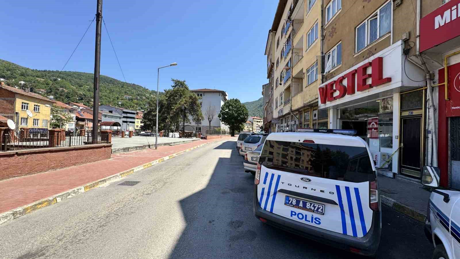 yardim-icin-polise-kosan-cocuklarin-cabasi-annelerini-kurtarmaya-yetmedi