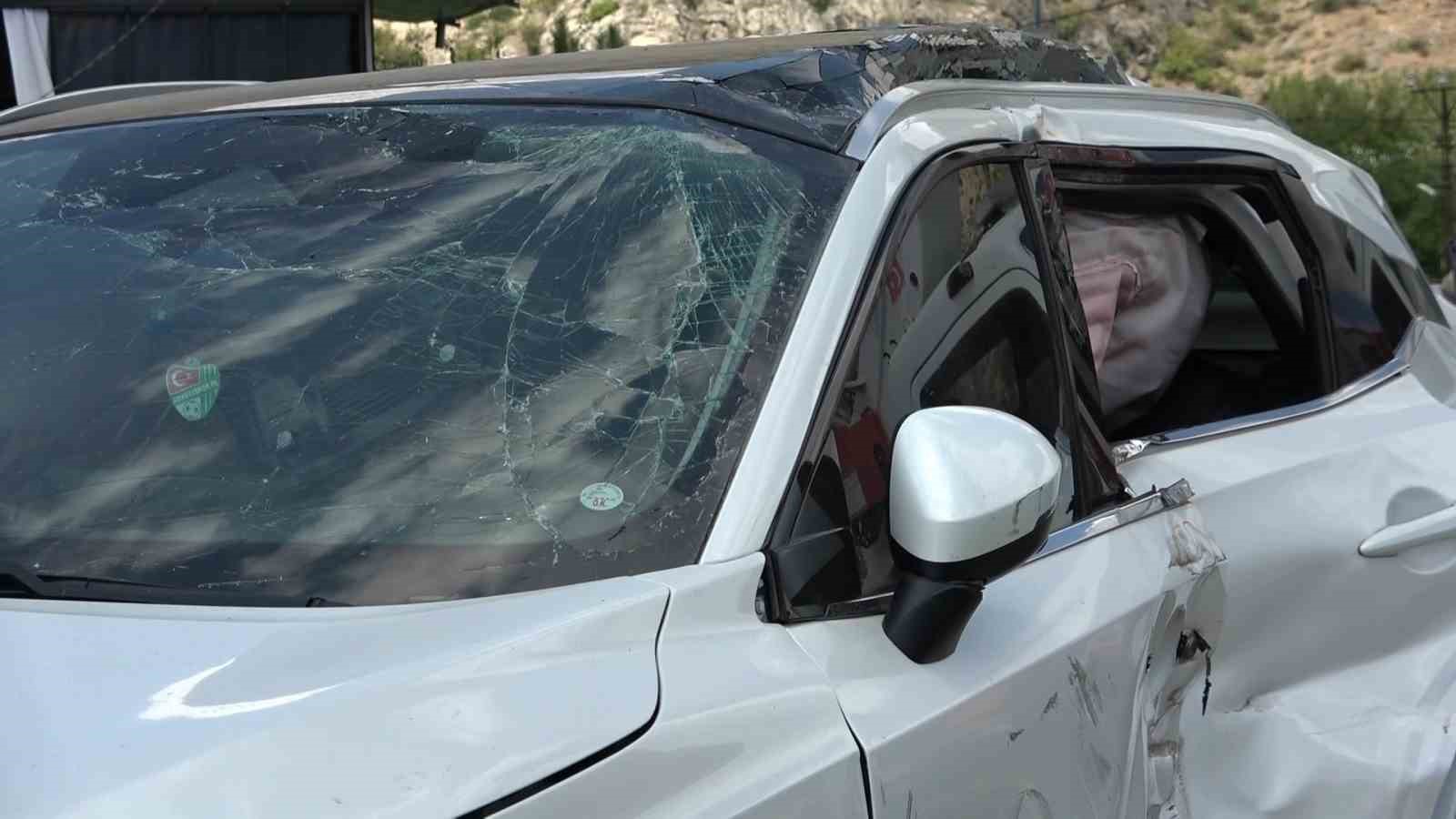 amasyada-yangina-giden-itfaiye-araci-otomobile-carpti