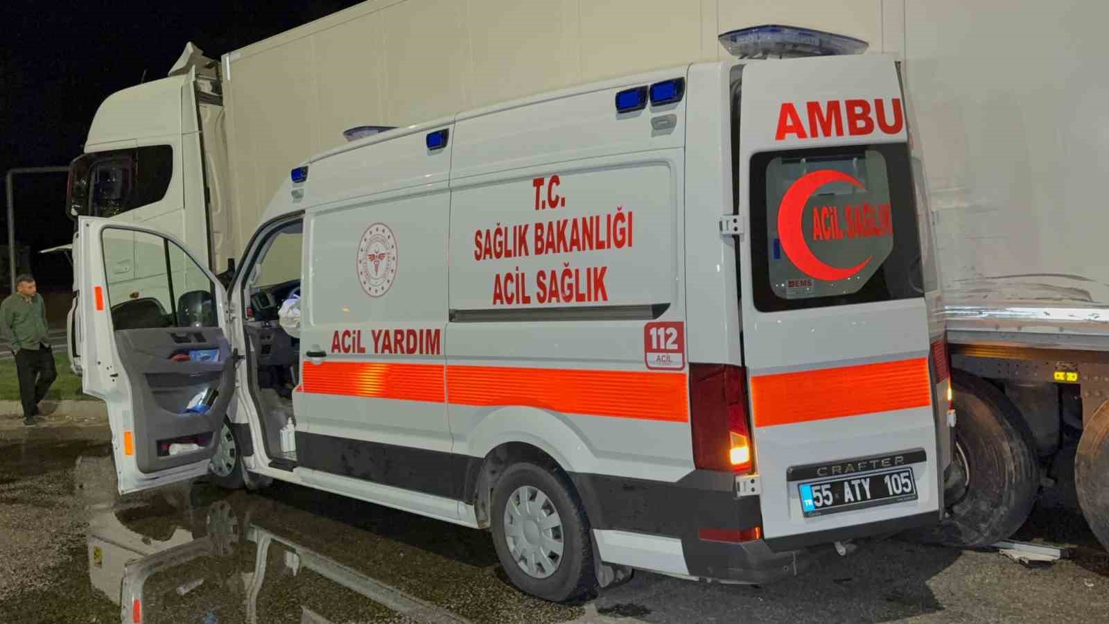 ambulans-ile-tir-carpisti-6-yarali