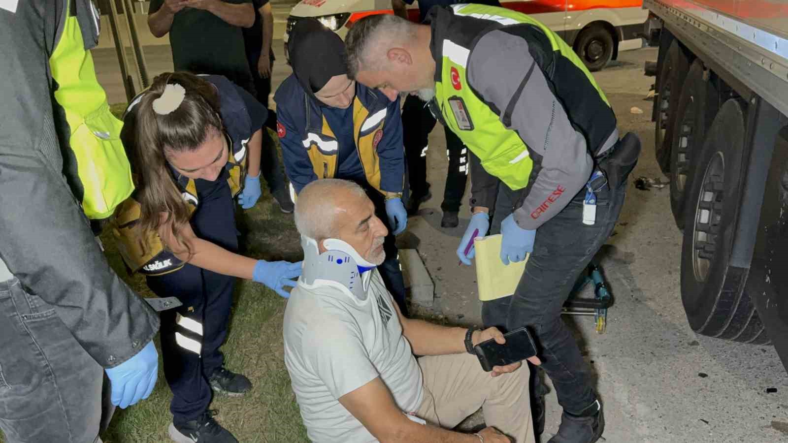 ambulans-ile-tir-carpisti-6-yarali