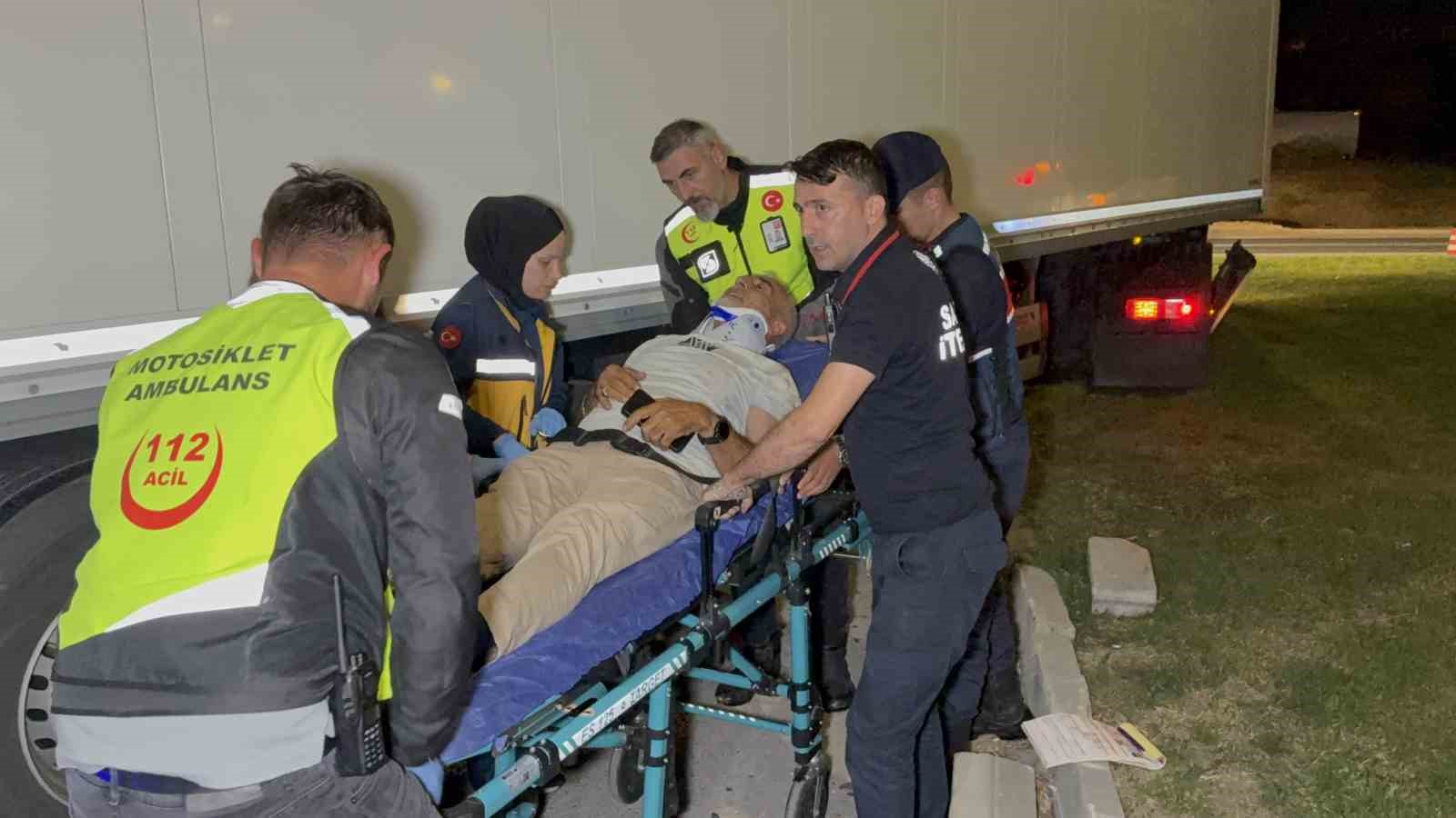 ambulans-ile-tir-carpisti-6-yarali
