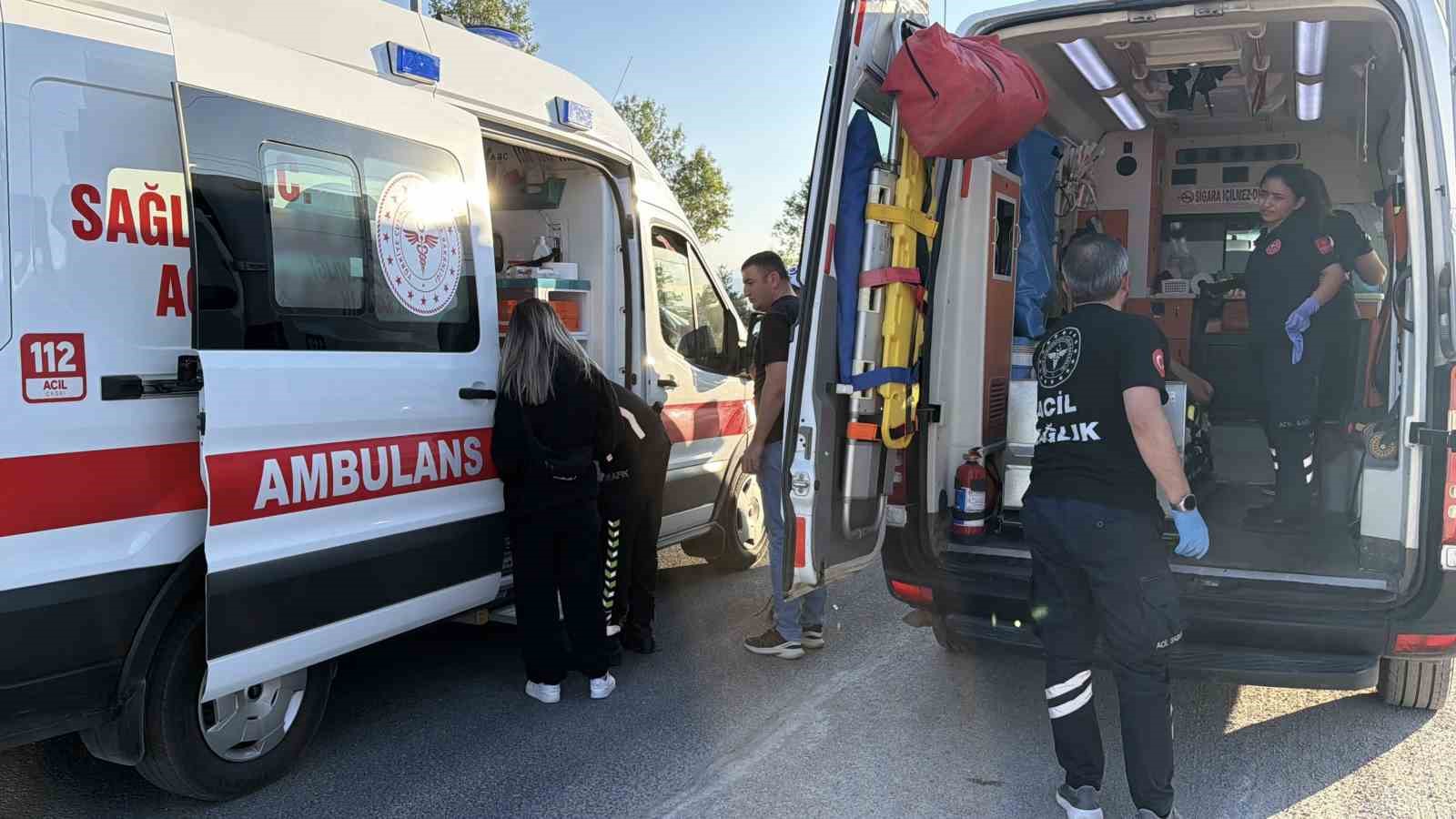 boluda-motosikletle-otomobil-carpisti-2-yarali