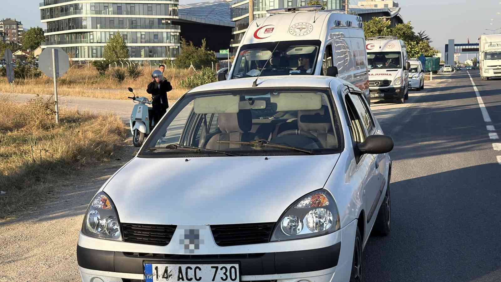 boluda-motosikletle-otomobil-carpisti-2-yarali