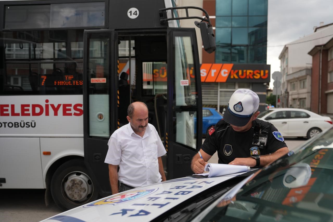 boluda-otobus-ve-taksilere-hijyen-ve-guvenlik-denetimi