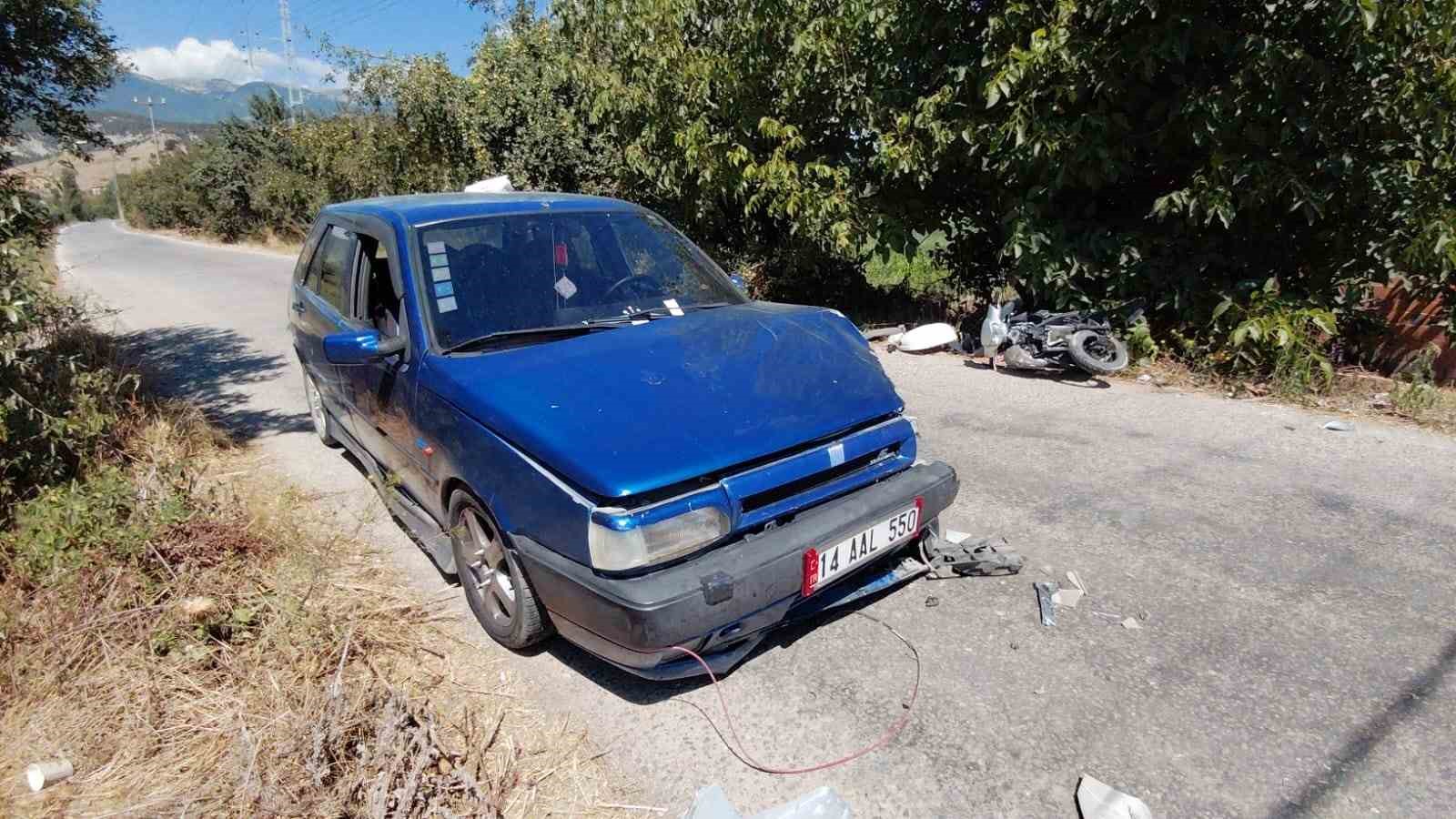 boluda-otomobille-carpisan-motosikletin-surucusu-yaralandi