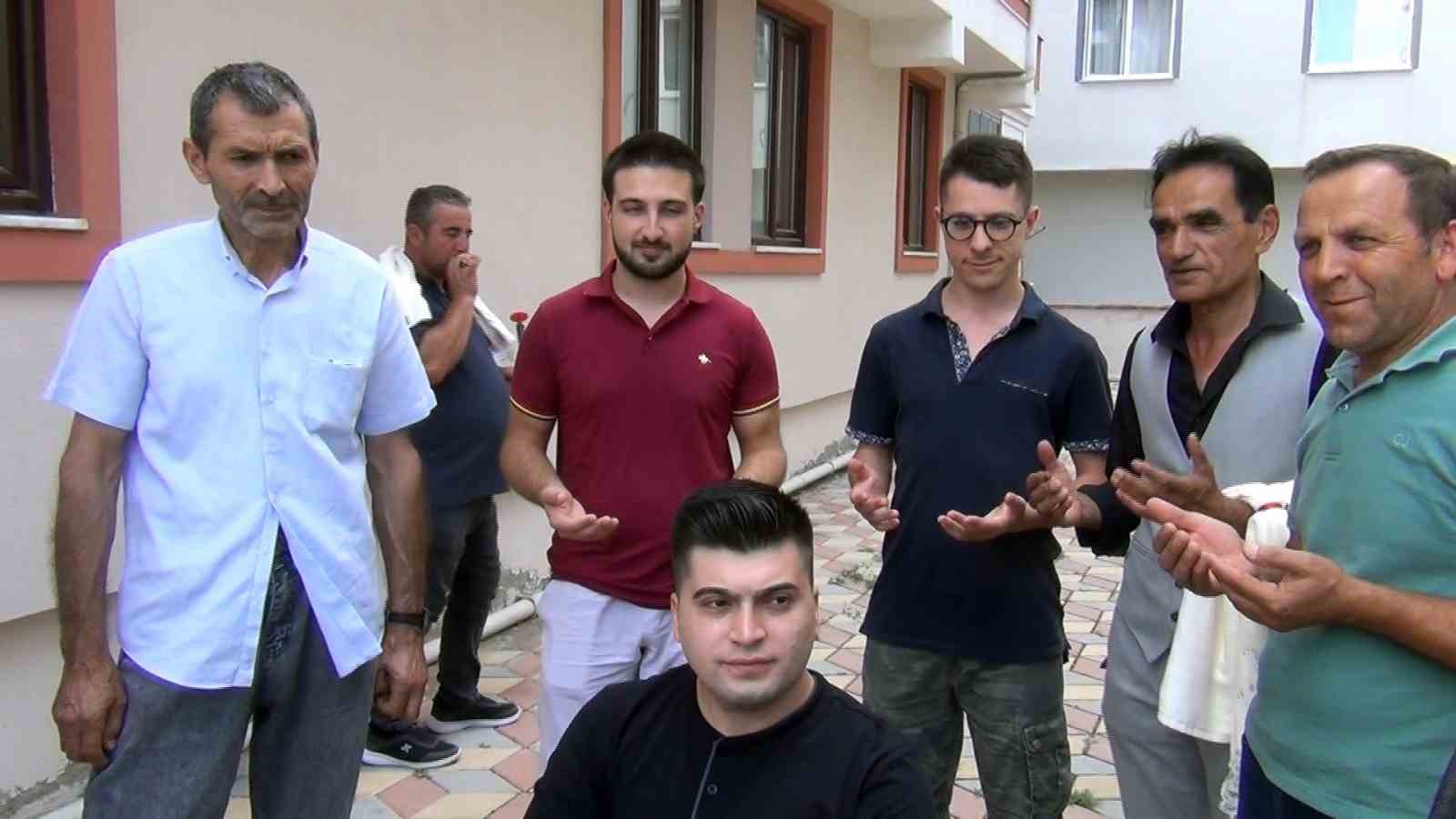 corumda-dugune-italyan-damgasi-iki-italyan-halay-cekip-ciftetelli-oynadilar