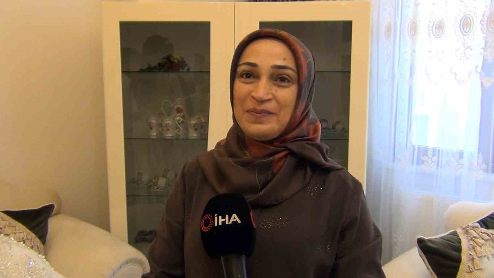 corumda-dugune-italyan-damgasi-iki-italyan-halay-cekip-ciftetelli-oynadilar