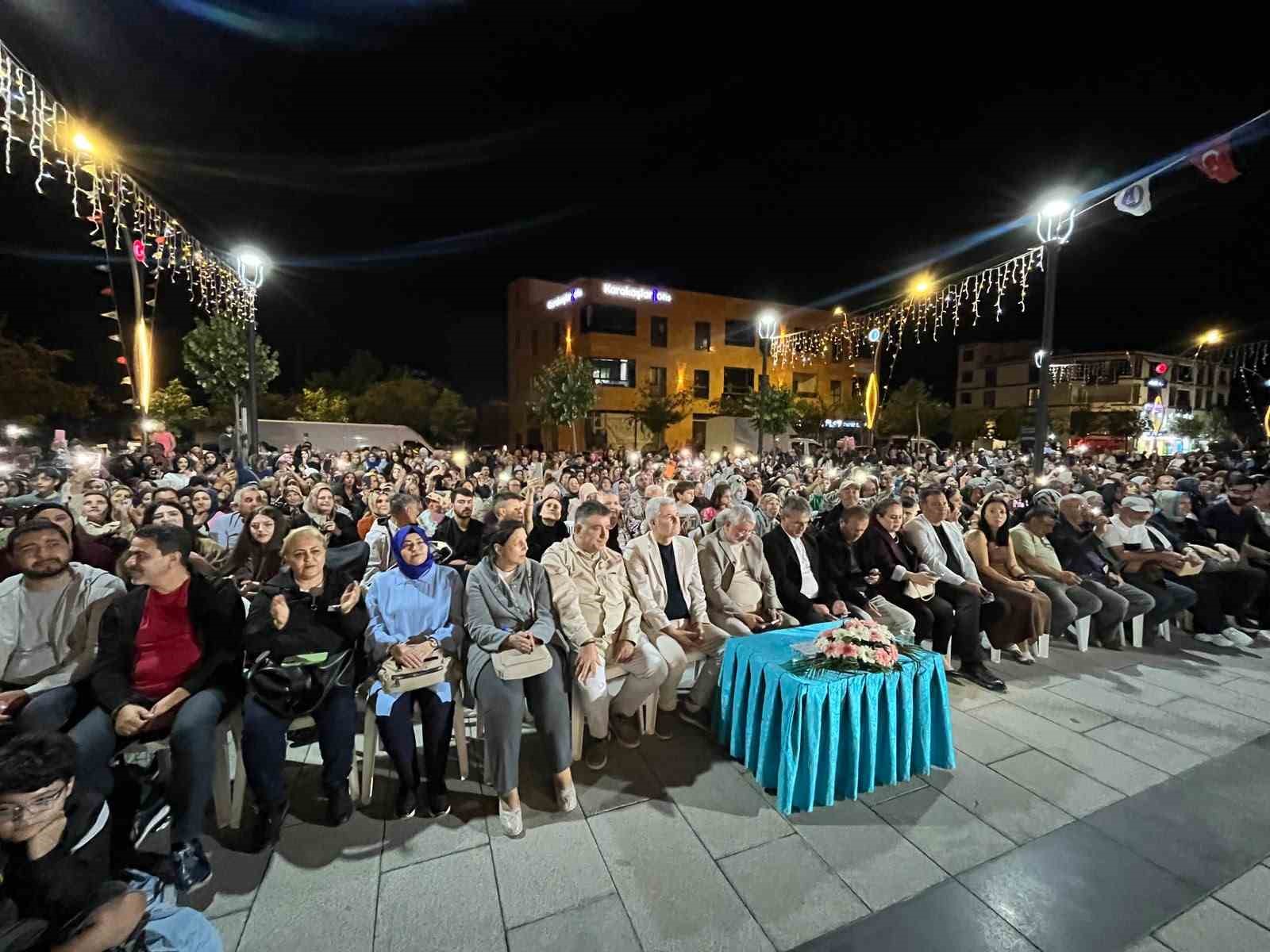 corumda-sira-gecesine-yogun-ilgi