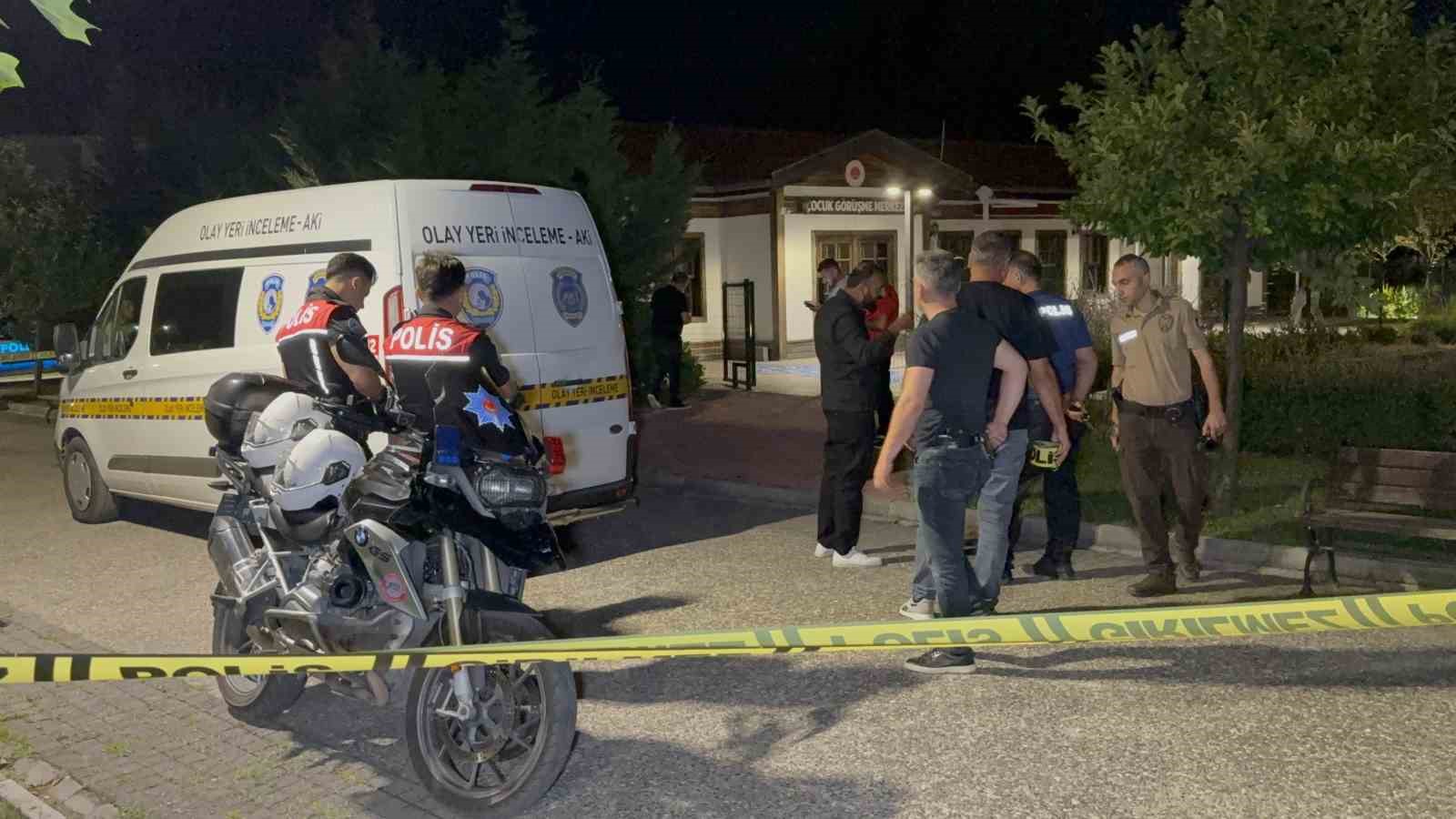 emekli-polis-millet-bahcesinde-hayatina-son-verdi