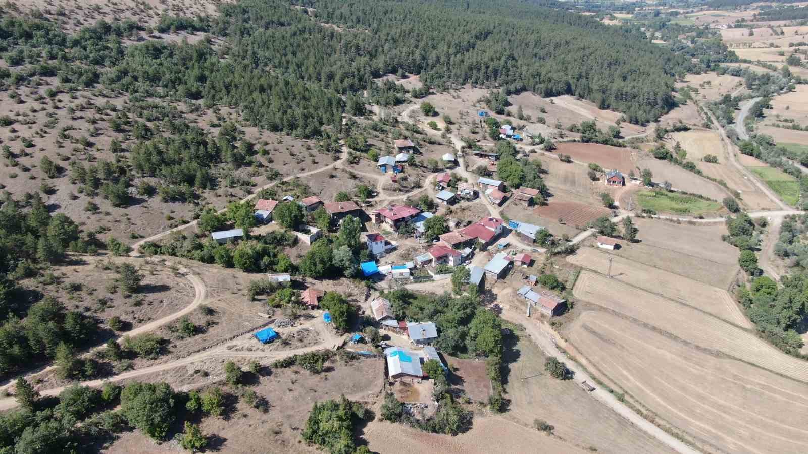 evleri-kule-dondu-yardim-parasiyla-ev-yaptirmak-isterken-konteynere-mahkum-oldular