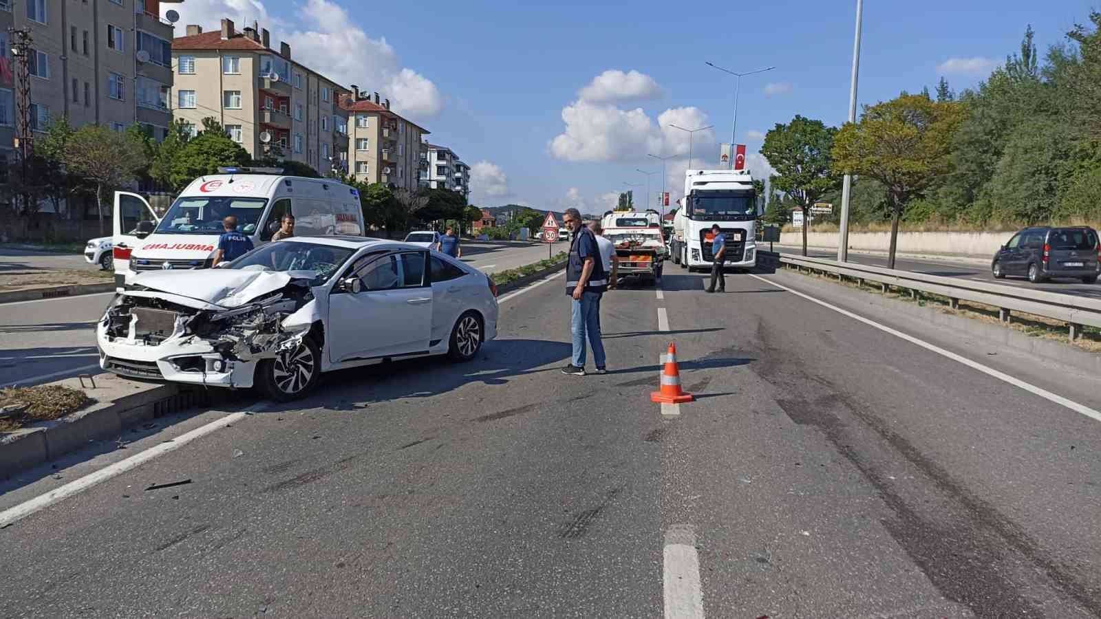 havzada-zincirleme-trafik-kazasi-2-yarali