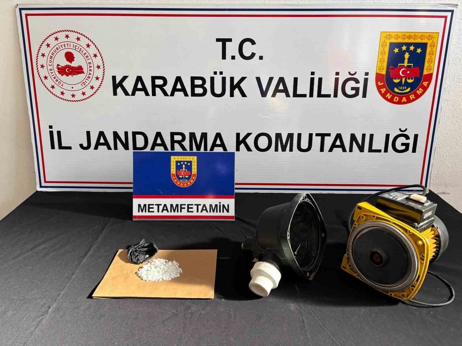 karabukte-uyusturucu-operasyonu-6-supheli-adliyeye-sevk-edildi