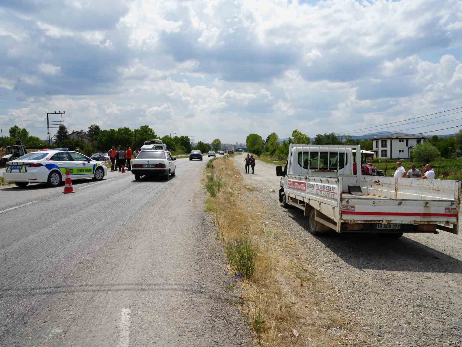 kastamonuda-otomobil-ile-kamyonet-carpisti-3-yarali