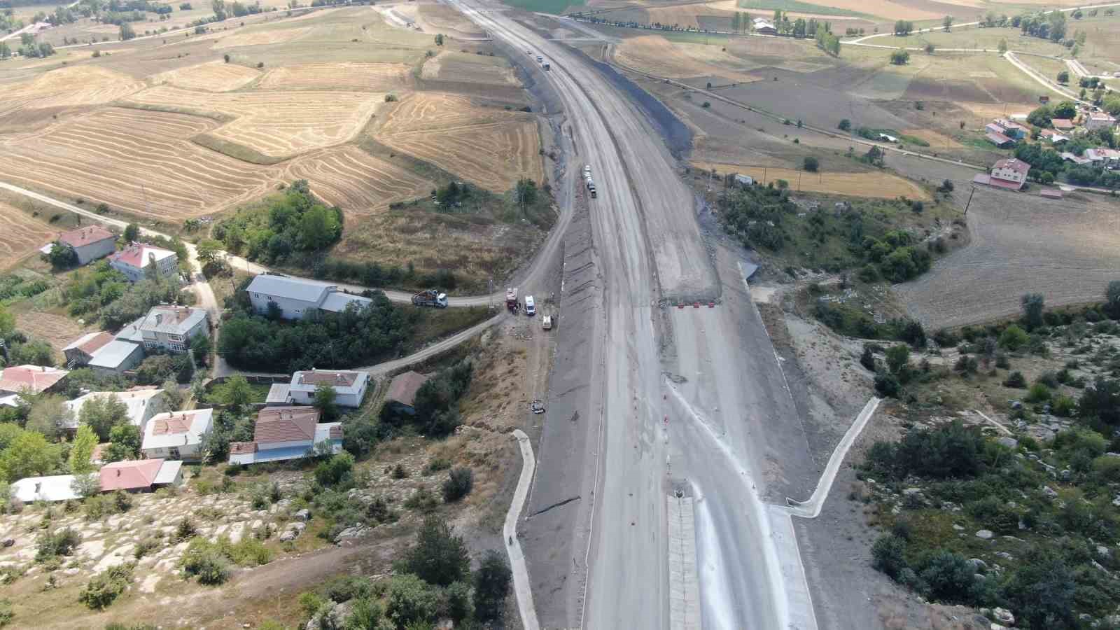 memleketlerine-giden-aileyi-kaza-ayirdi-baba-oldu-esi-ve-cocuklari-yaralandi