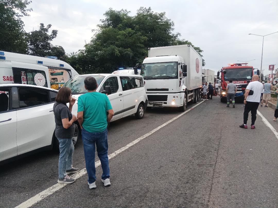 orduda-zincirleme-trafik-kazasi-4-yarali