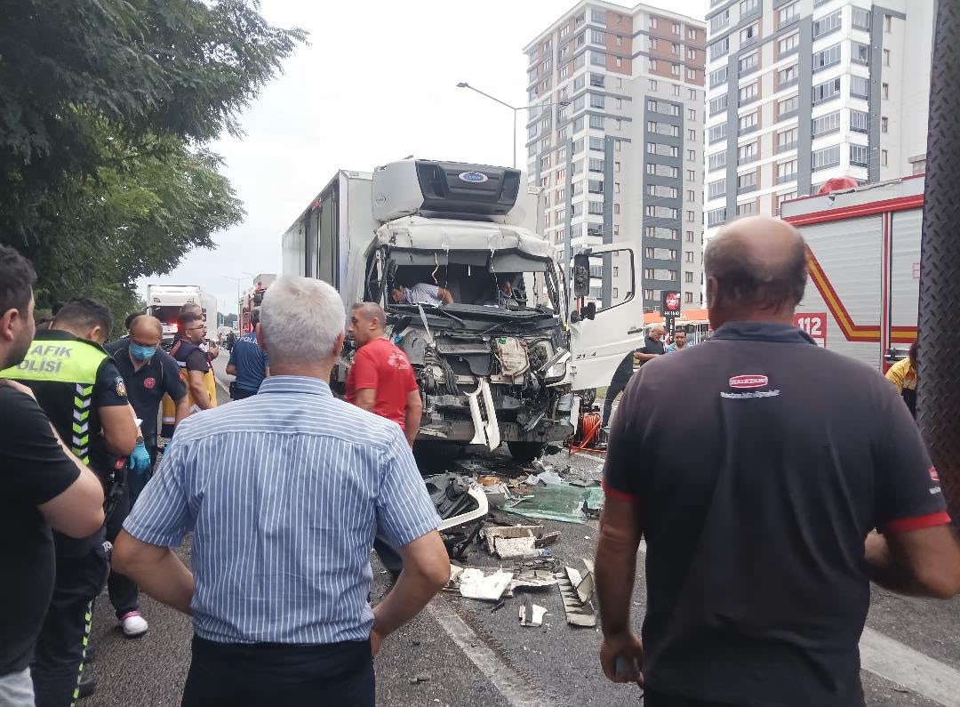 orduda-zincirleme-trafik-kazasi-4-yarali
