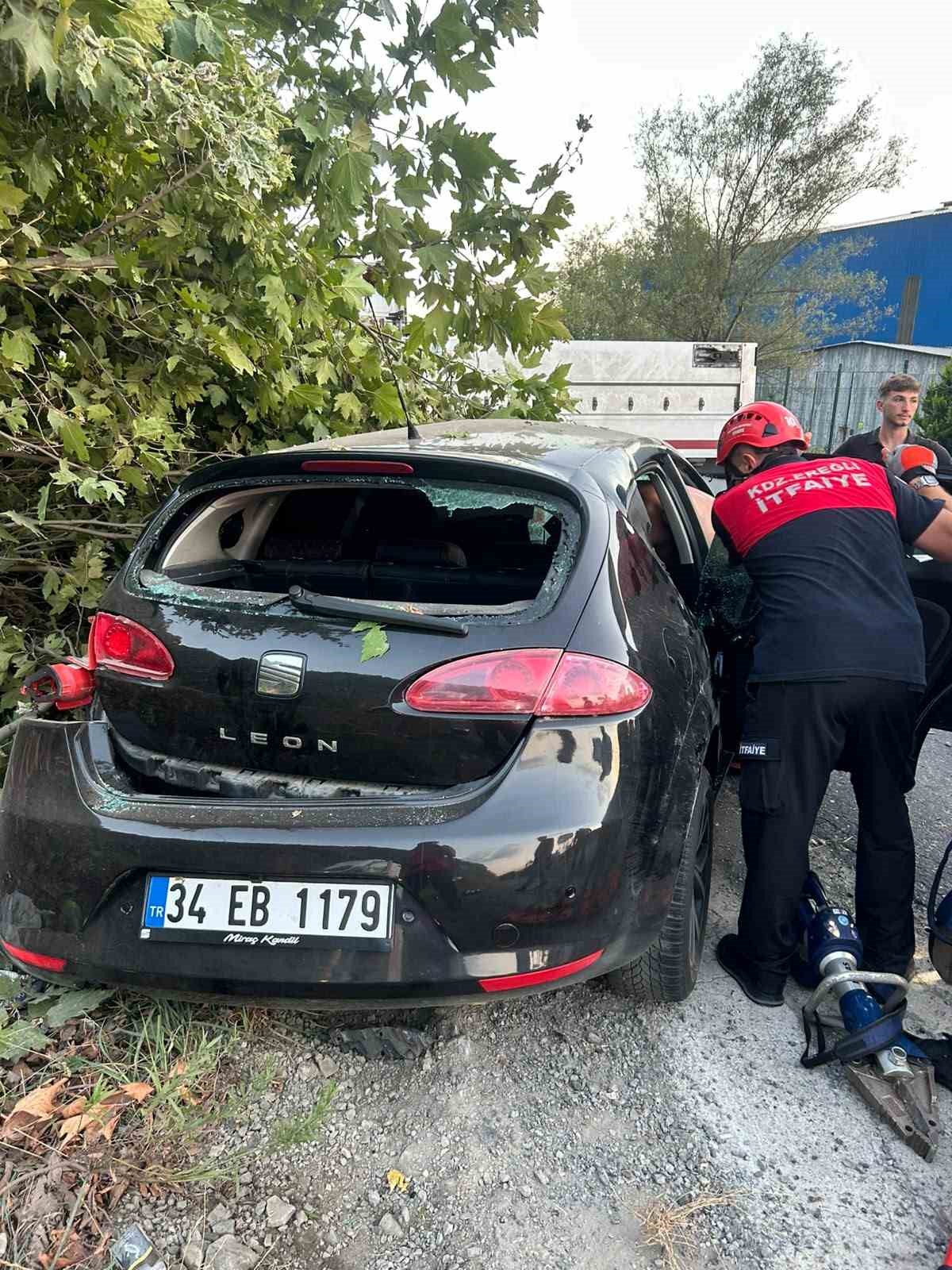 otomobil-park-halindeki-tirin-altina-girdi-genc-surucu-hayatini-kaybetti
