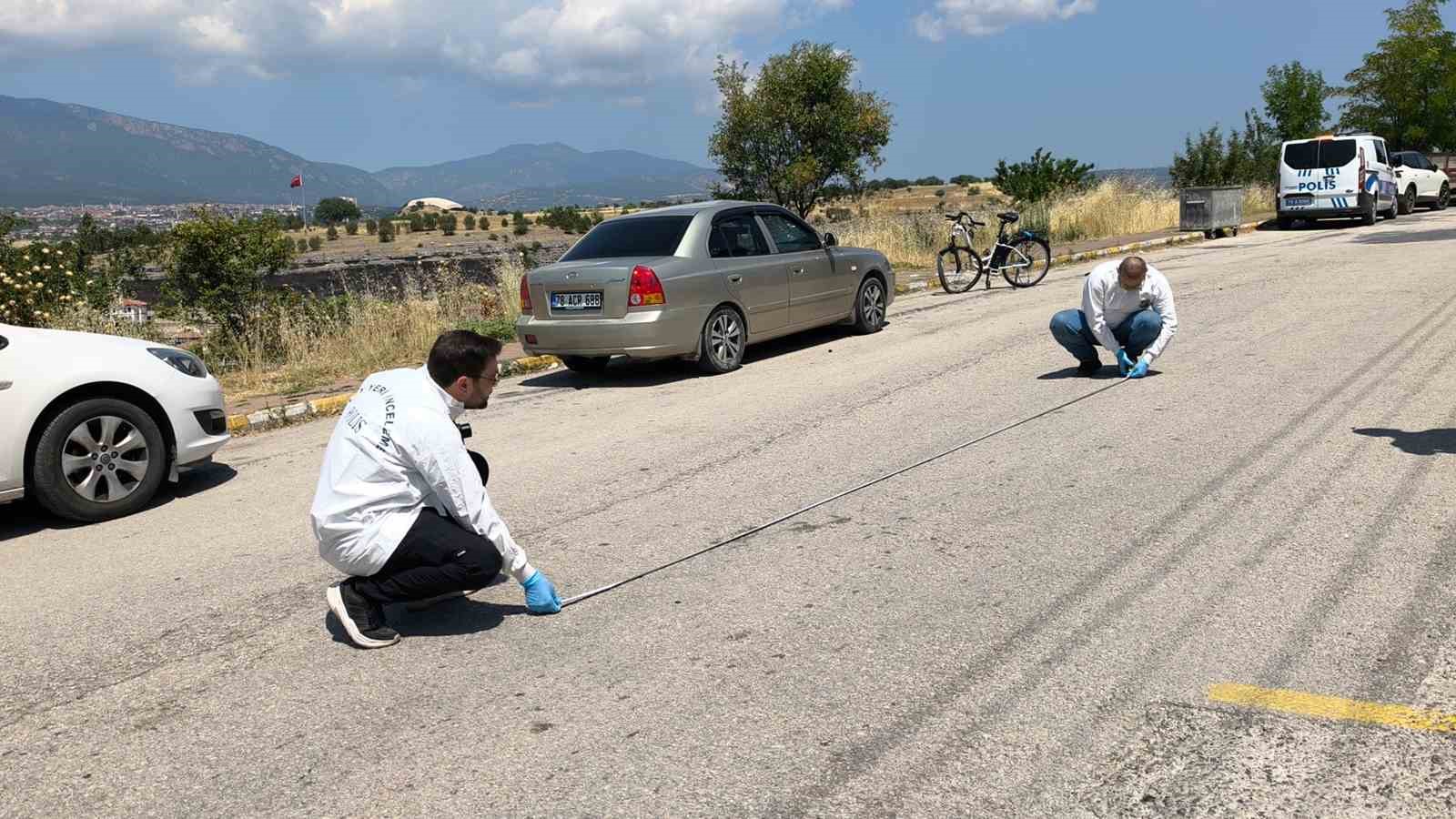 otomobille-carpisan-bisikletli-agir-yaralandi