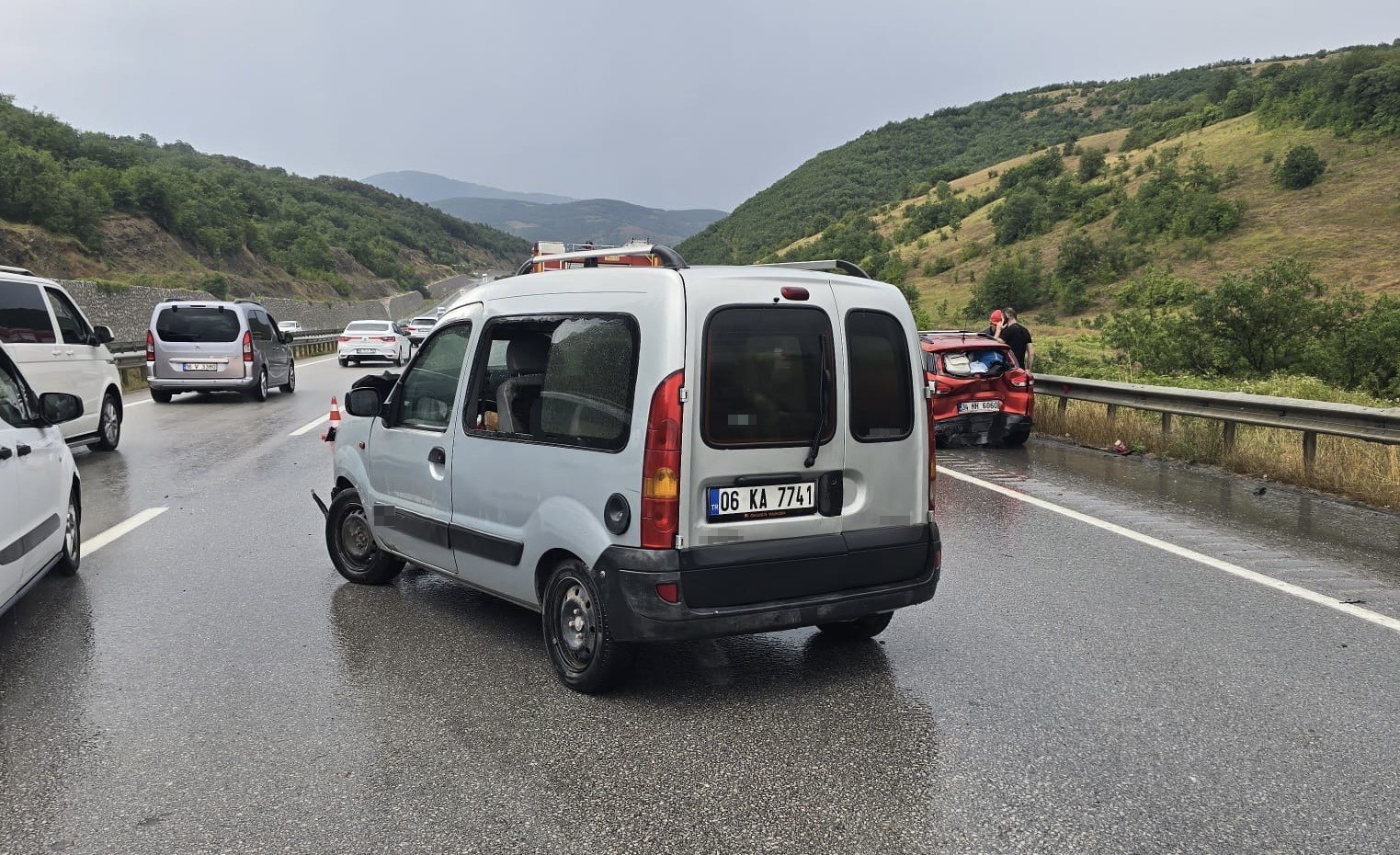 samsunda-iki-arac-carpisti-4-yarali