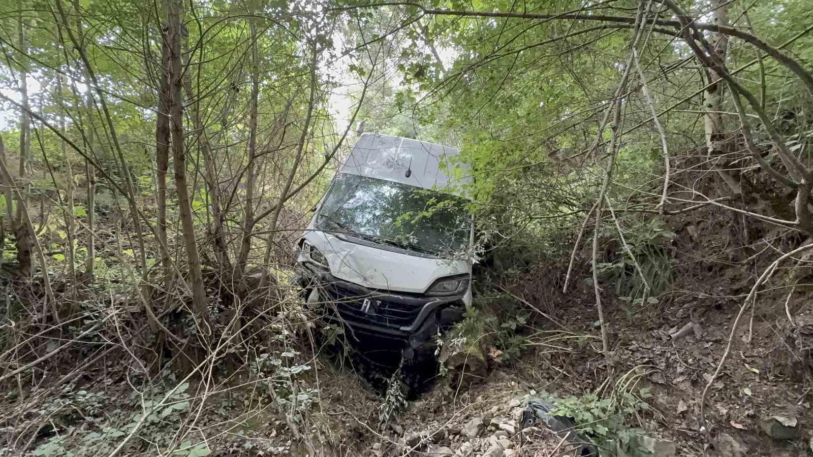 samsunda-minibus-sarampole-yuvarlandi-2-yarali