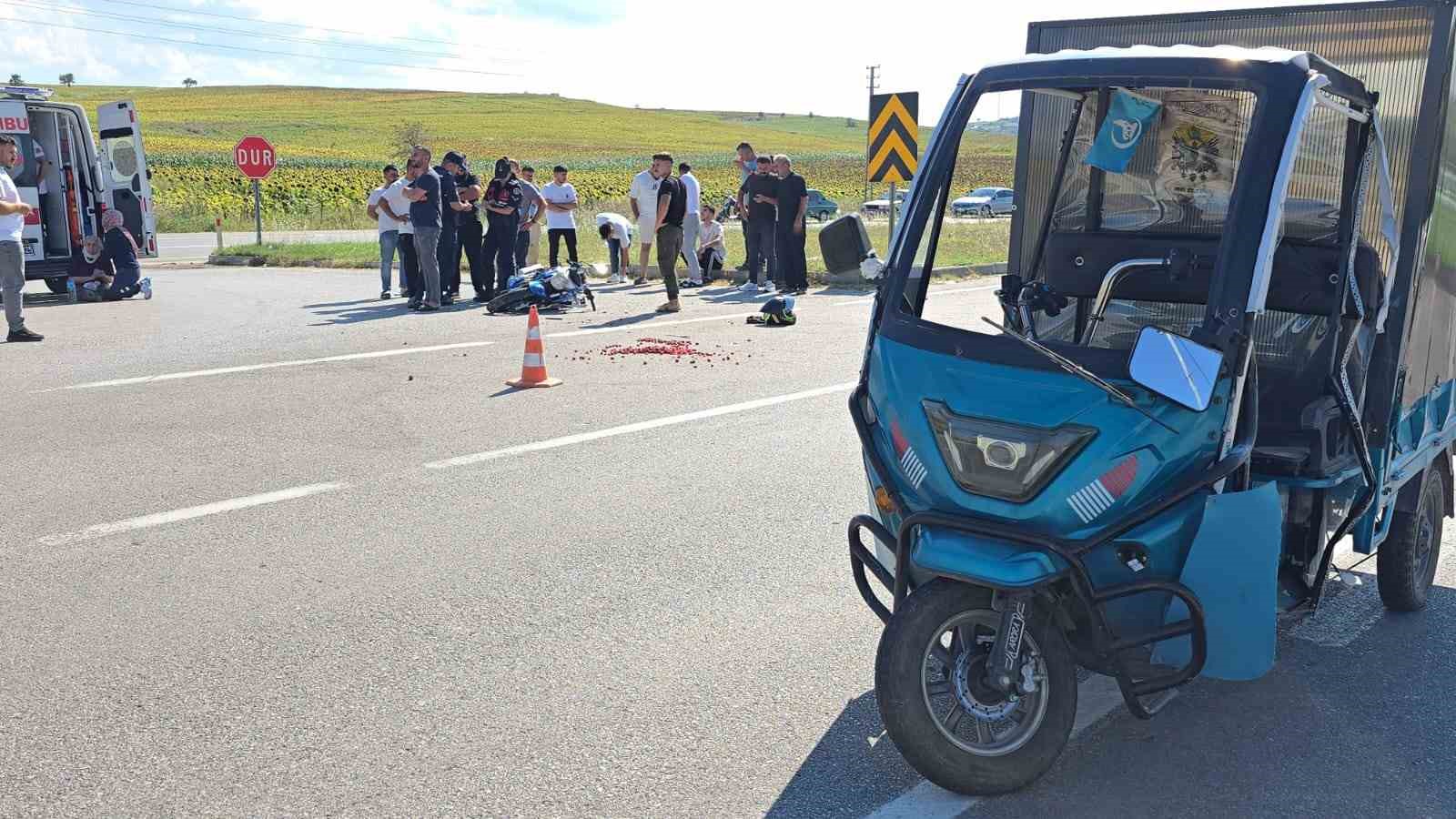 samsunda-motosikletler-carpisti-3-yarali