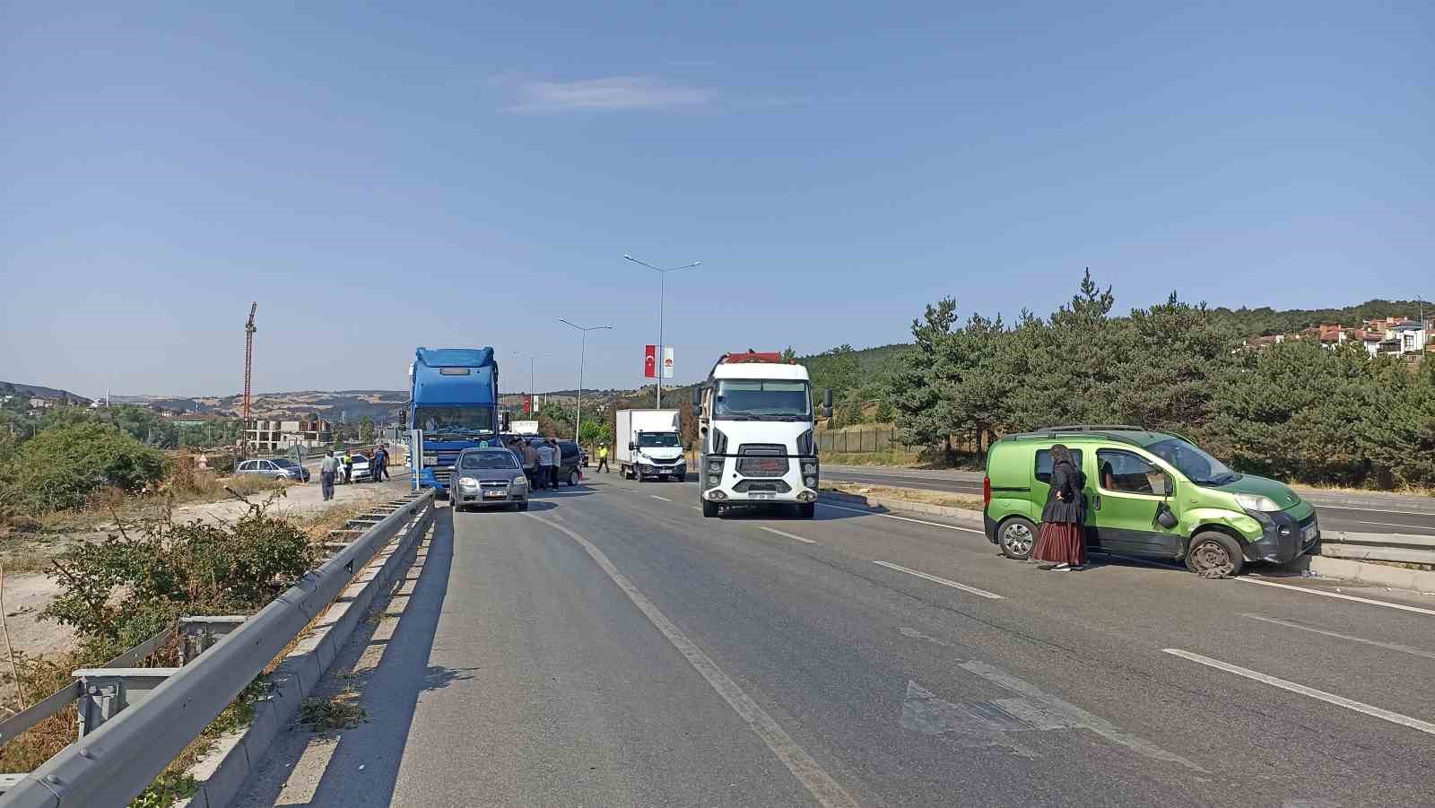 samsunda-zincirleme-kaza-3-yarali