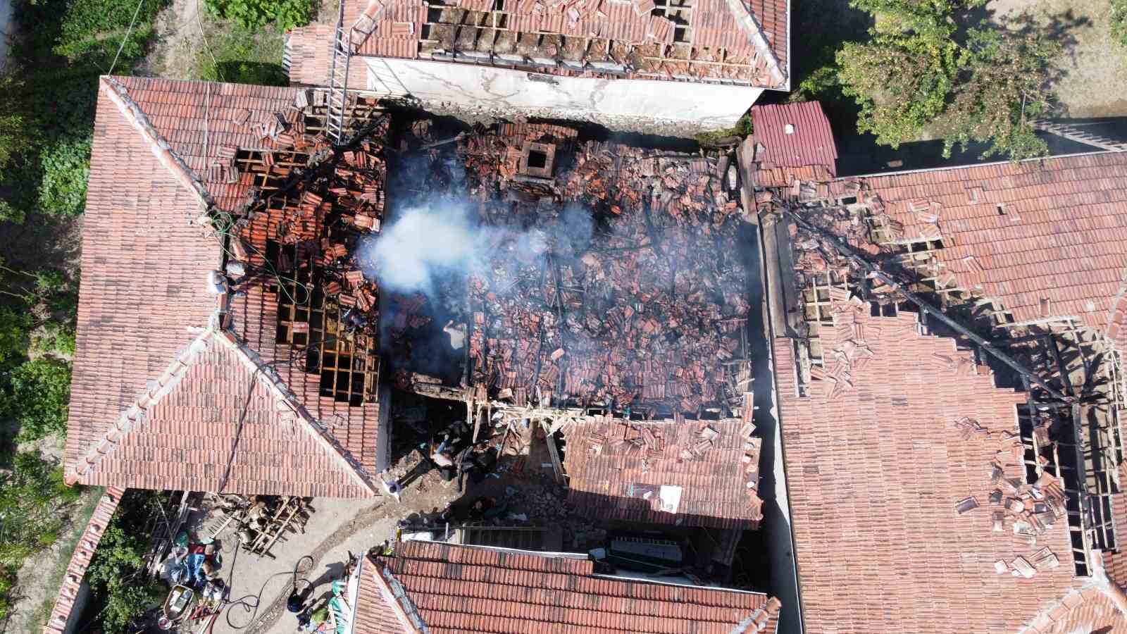 tandirda-cikan-yangin-3-evi-kule-ceviriyordu