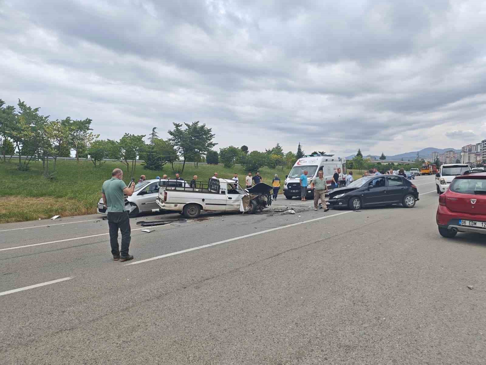 trabzonda-zincirleme-trafik-kazasi-8-yarali
