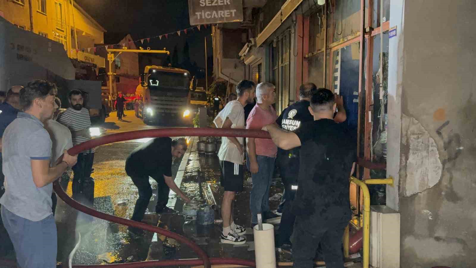 tupgaz-bayisinde-yangin-tupler-patladi-4-kisi-hastanelik-oldu