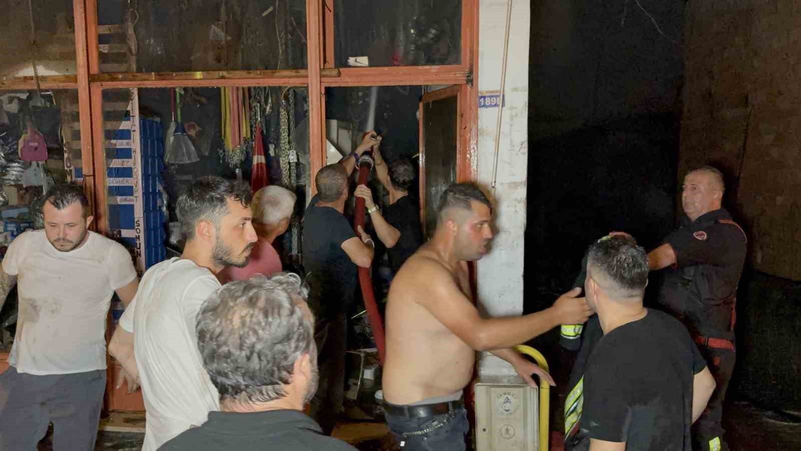 tupgaz-bayisinde-yangin-tupler-patladi-4-kisi-hastanelik-oldu
