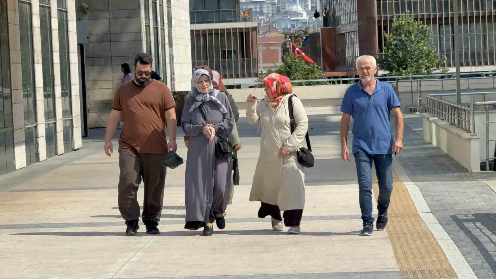 umre-vaadiyle-dolandirildiklarini-iddia-eden-8-kisi-savciliga-basvurdu