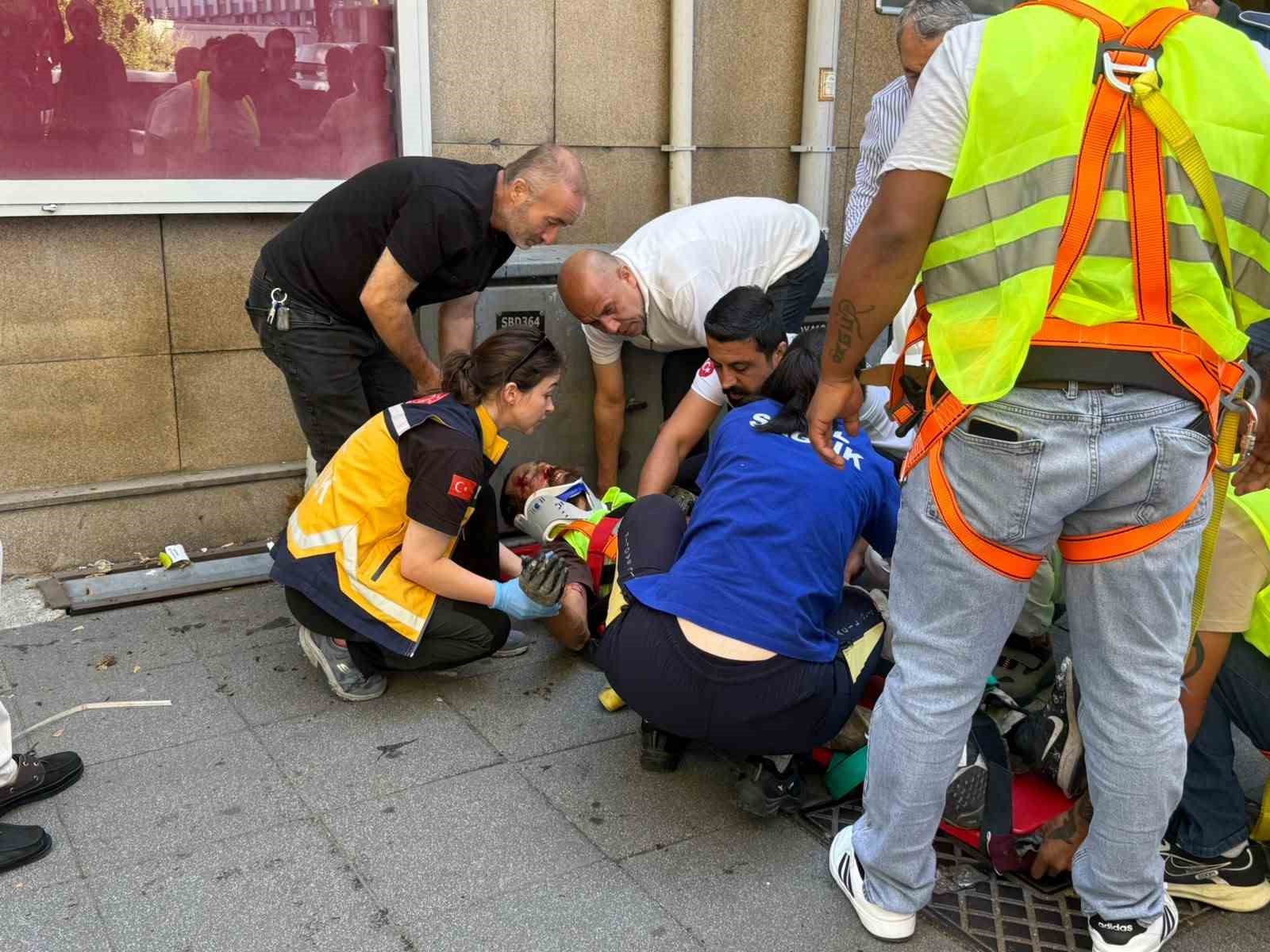 12-metre-yukseklikteki-catidan-dusen-isci-agir-yaralandi