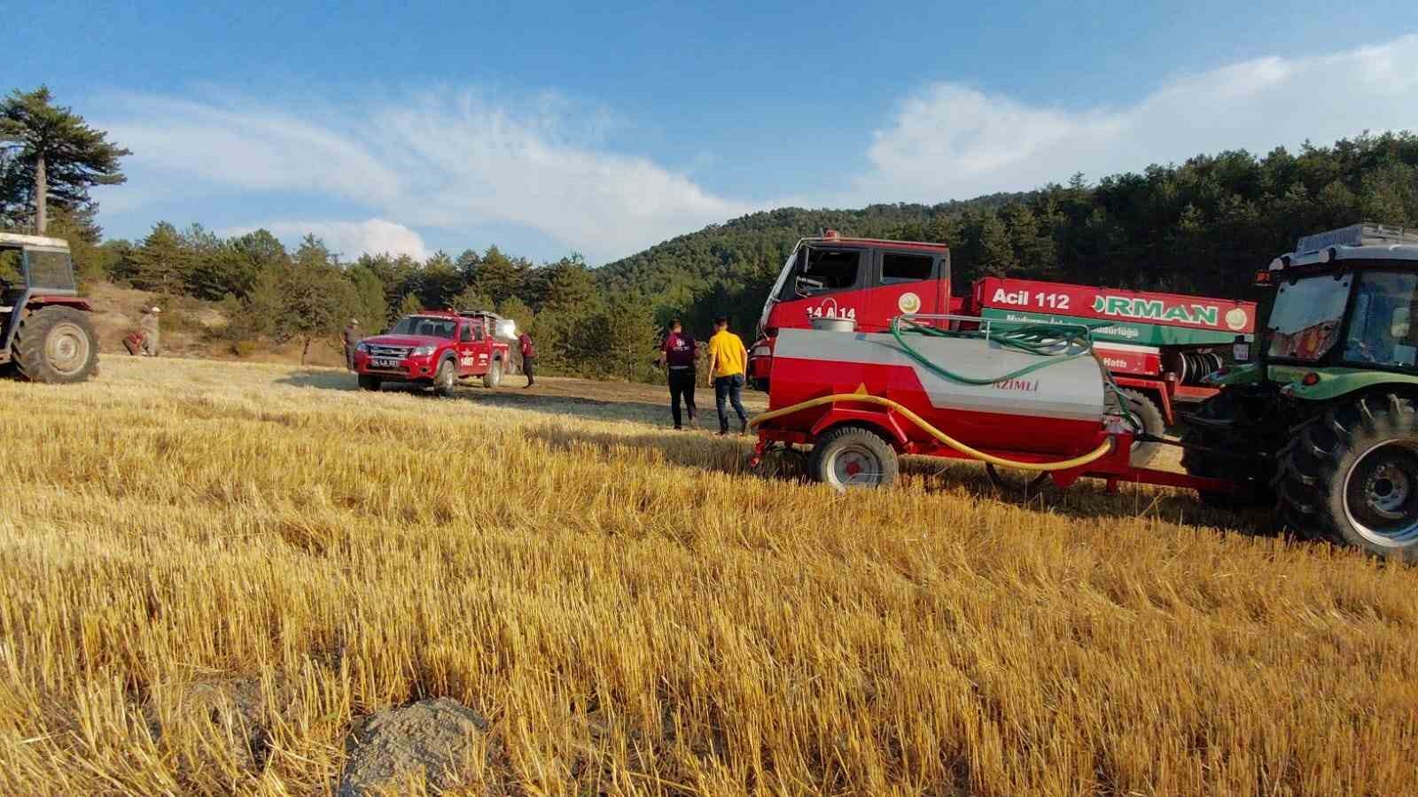 boluda-orman-kenarinda-aniz-yangini-koylulerin-su-tankerli-mudahalesi-faciayi-onledi