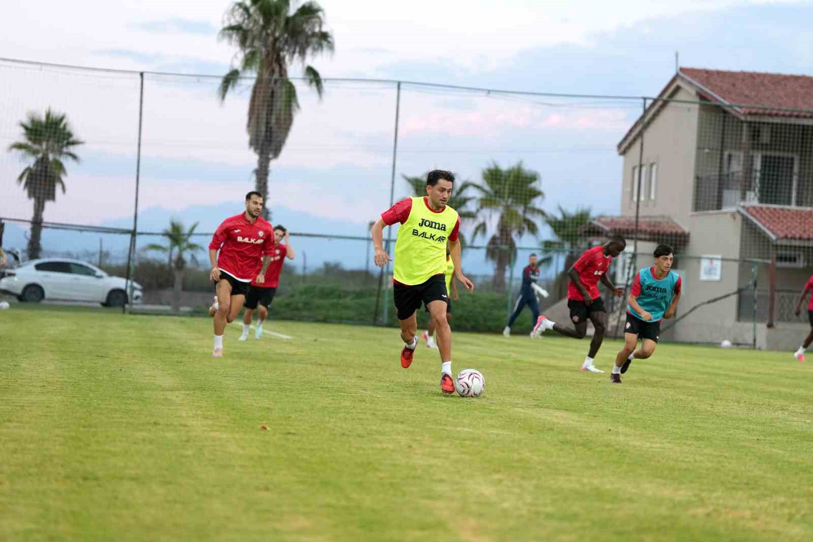 corum-fknin-antalya-kampi-basladi